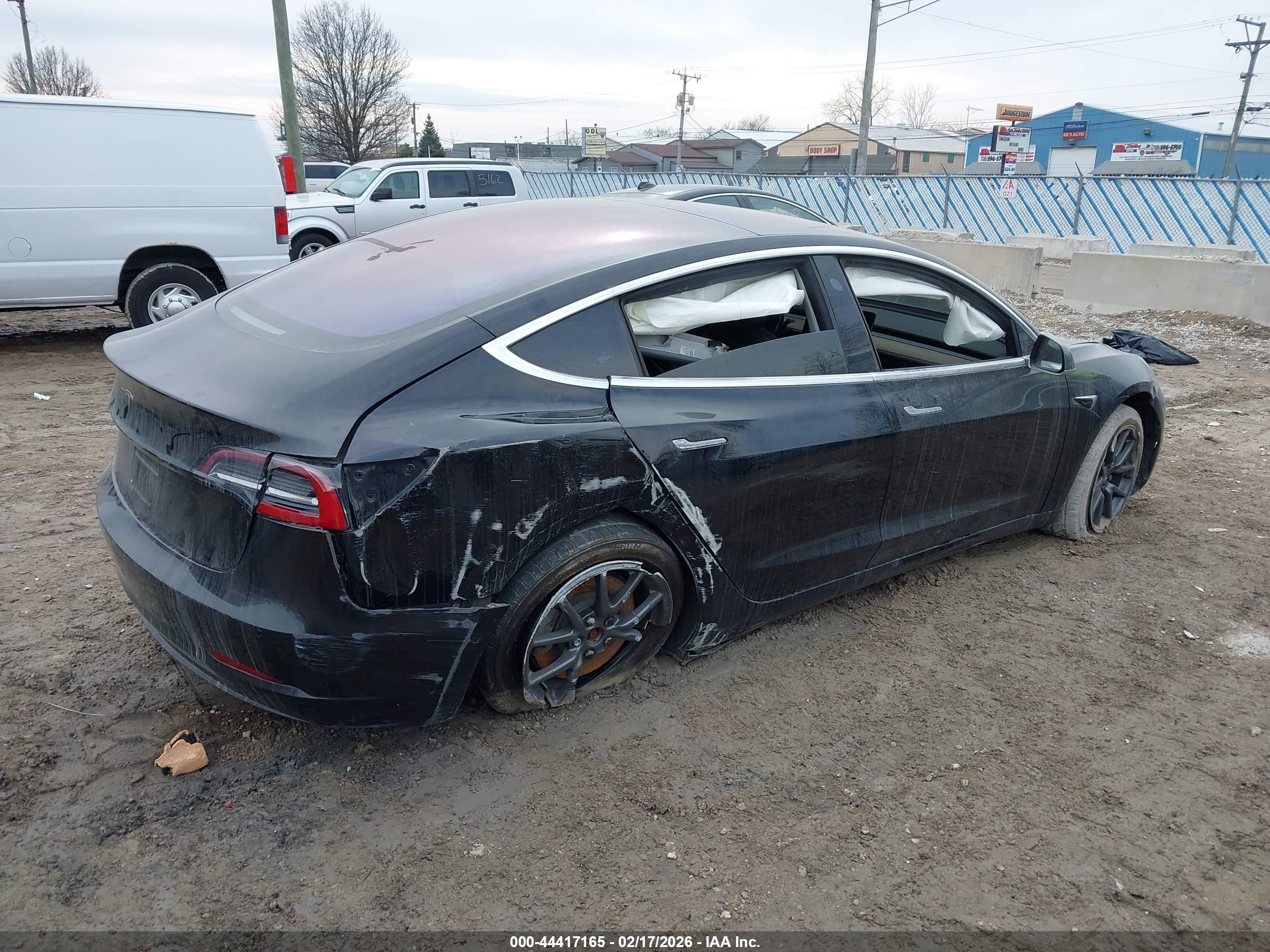TESLA MODEL image 4