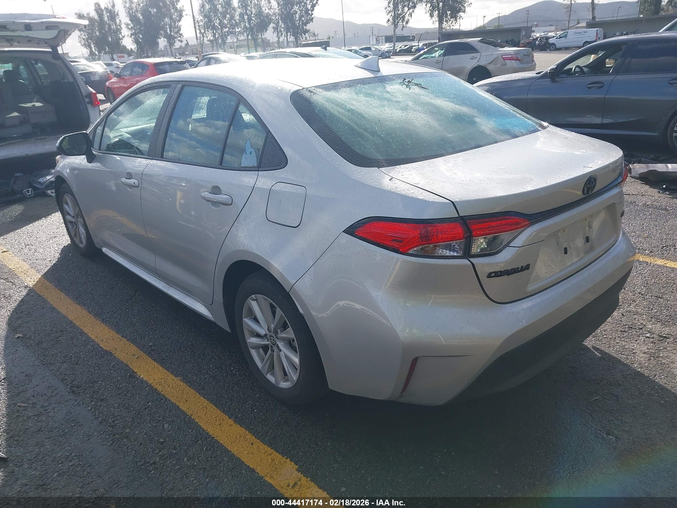 TOYOTA COROLLA image 3