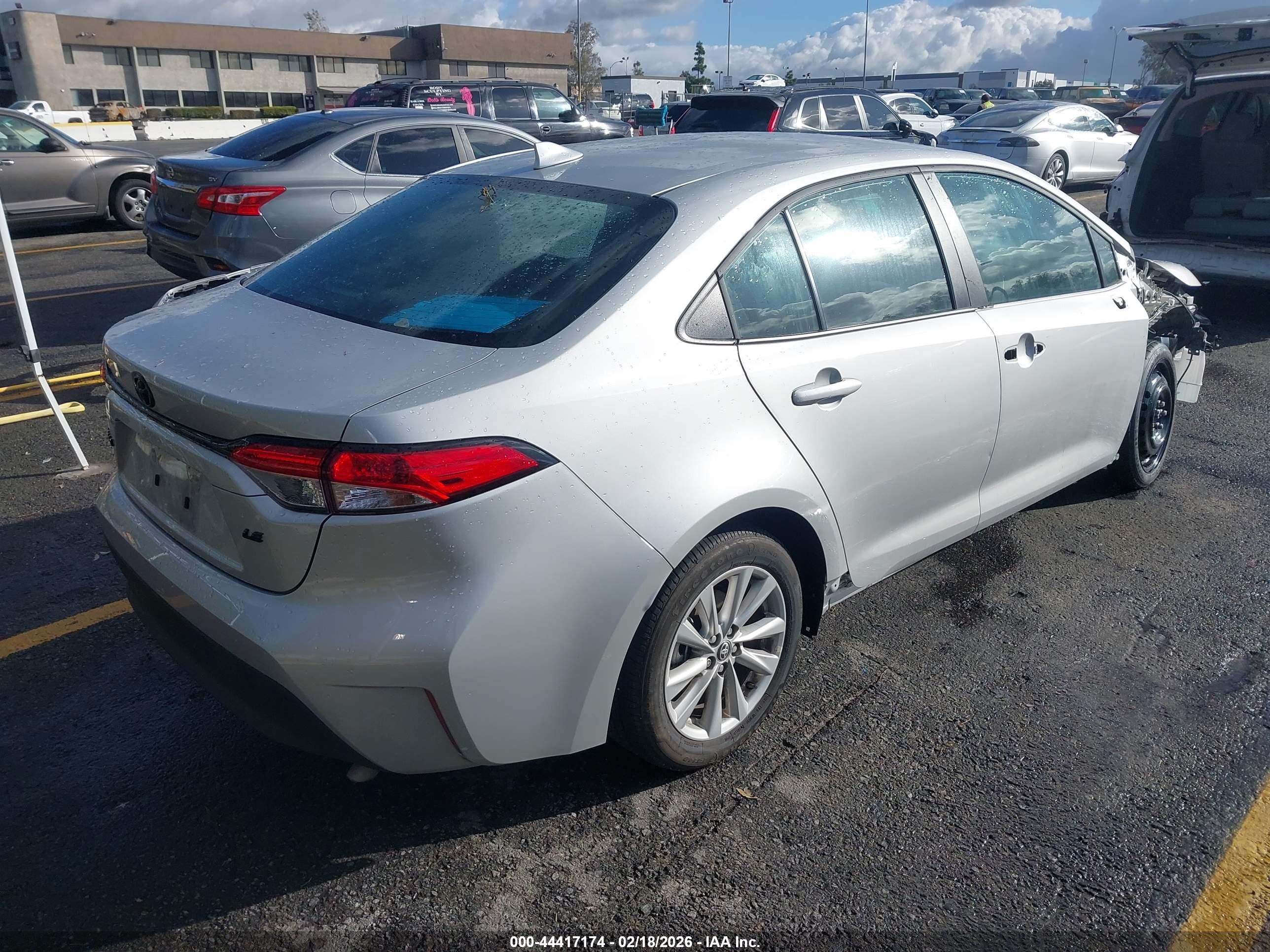 TOYOTA COROLLA image 4