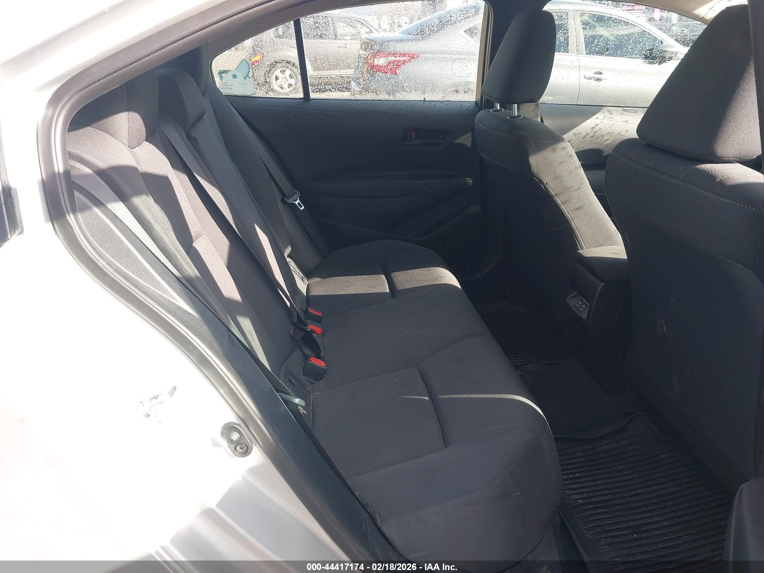 TOYOTA COROLLA image 8