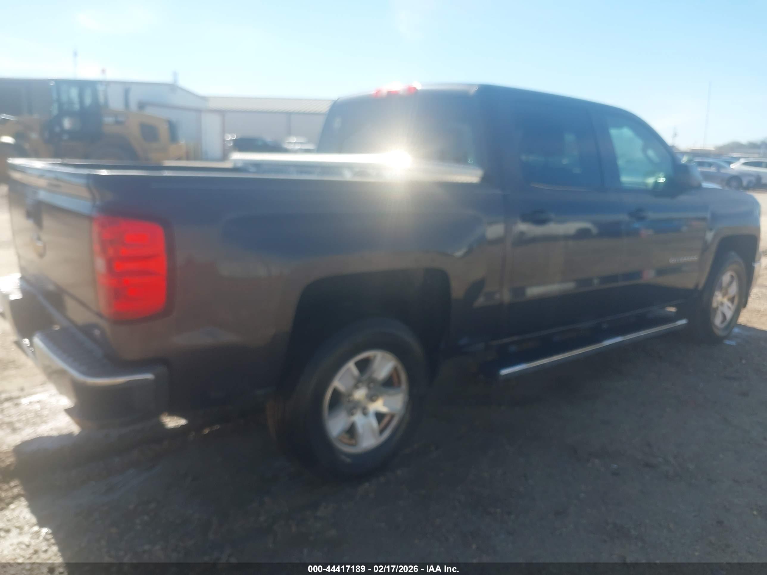 CHEVROLET SILVERADO image 4