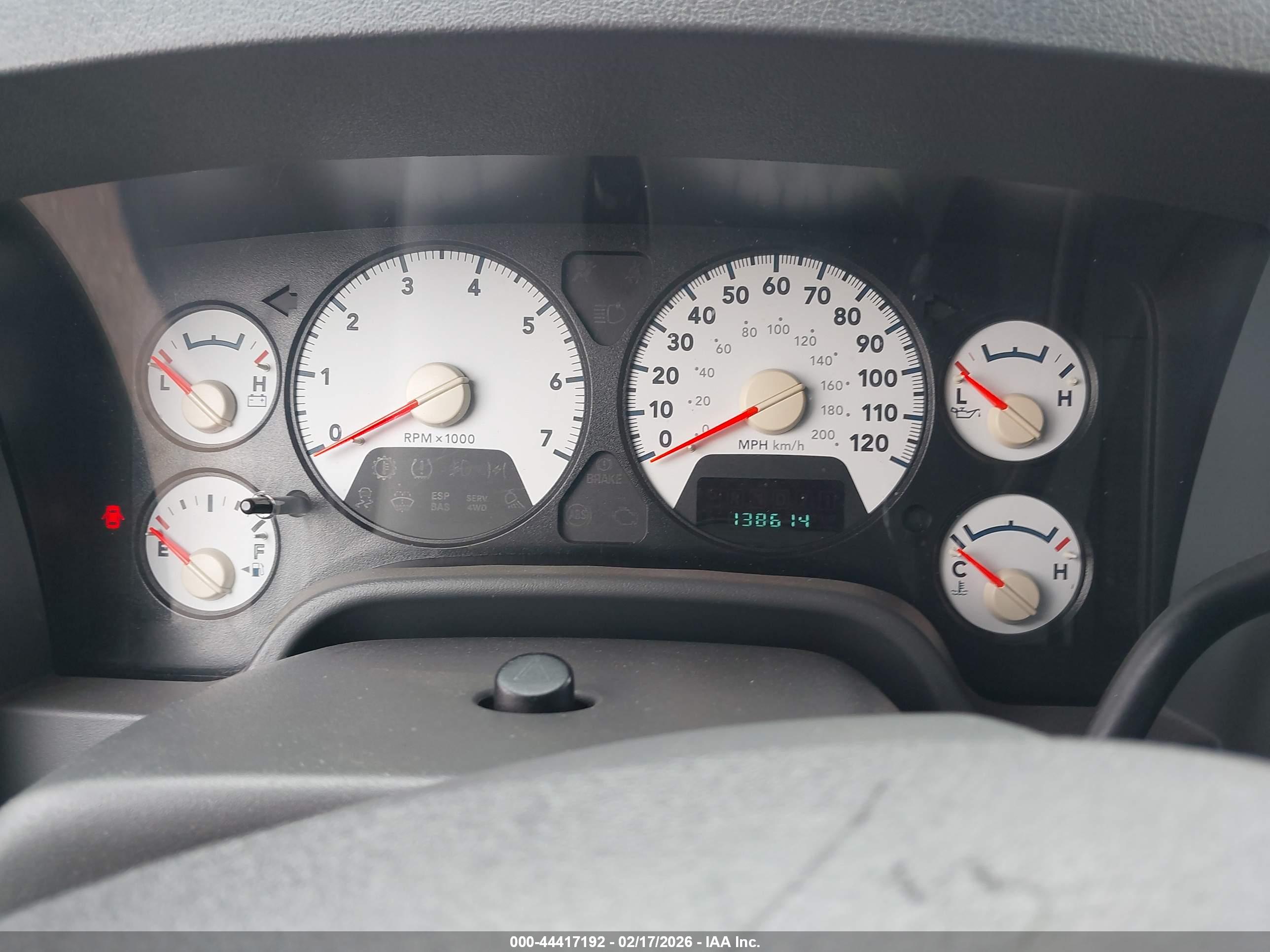 DODGE RAM image 7