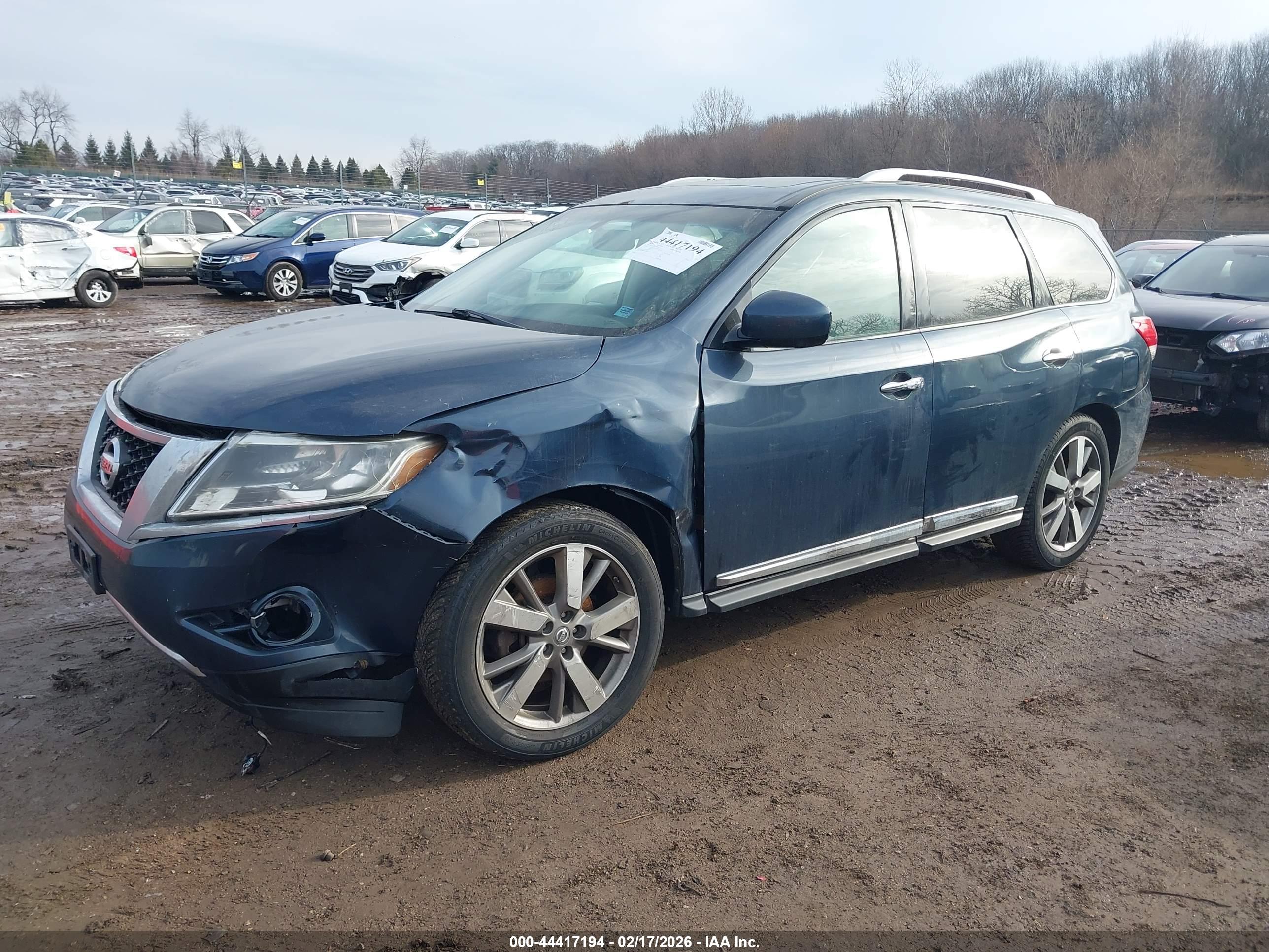 NISSAN PATHFINDER image 2
