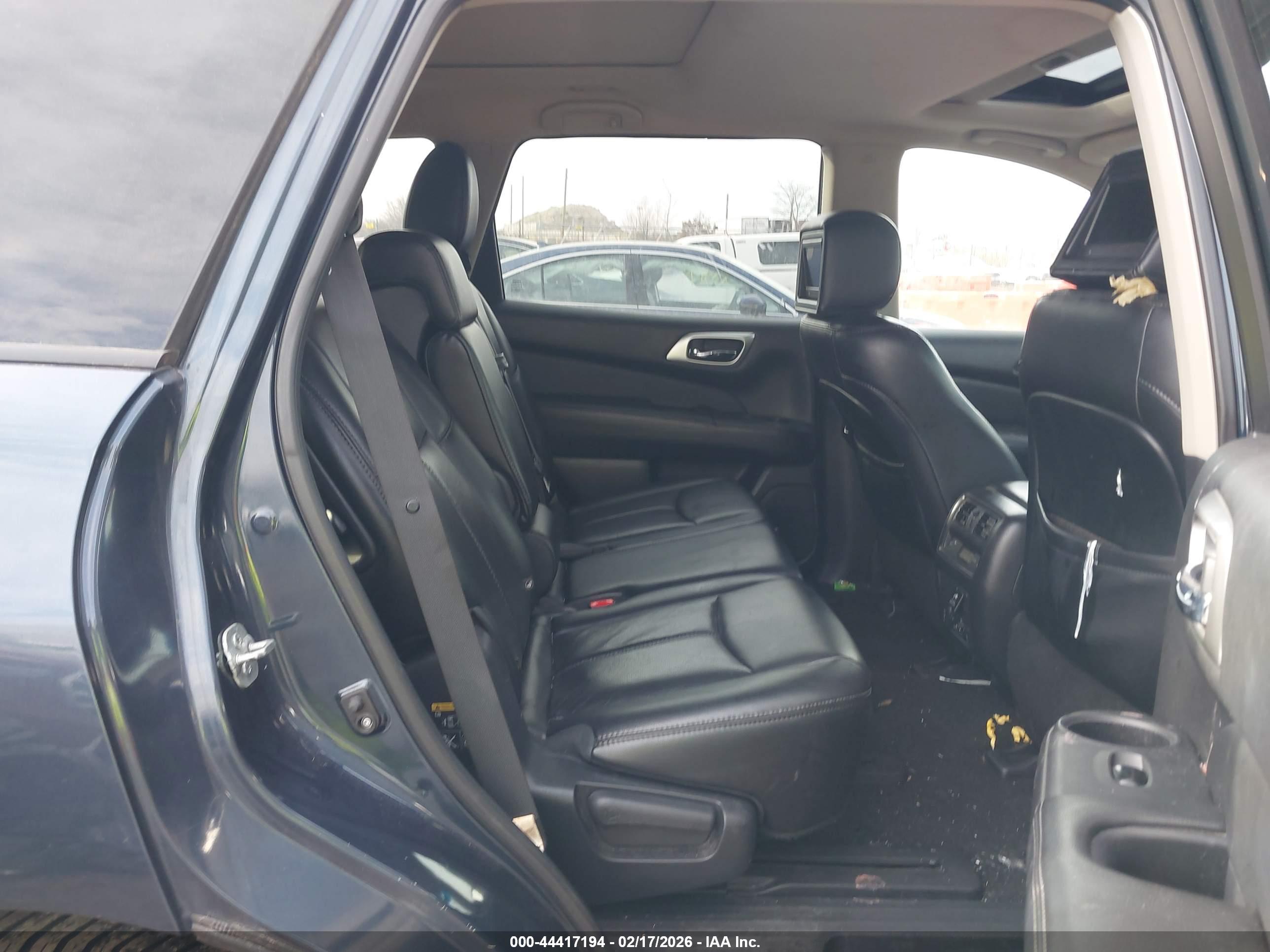 NISSAN PATHFINDER image 8