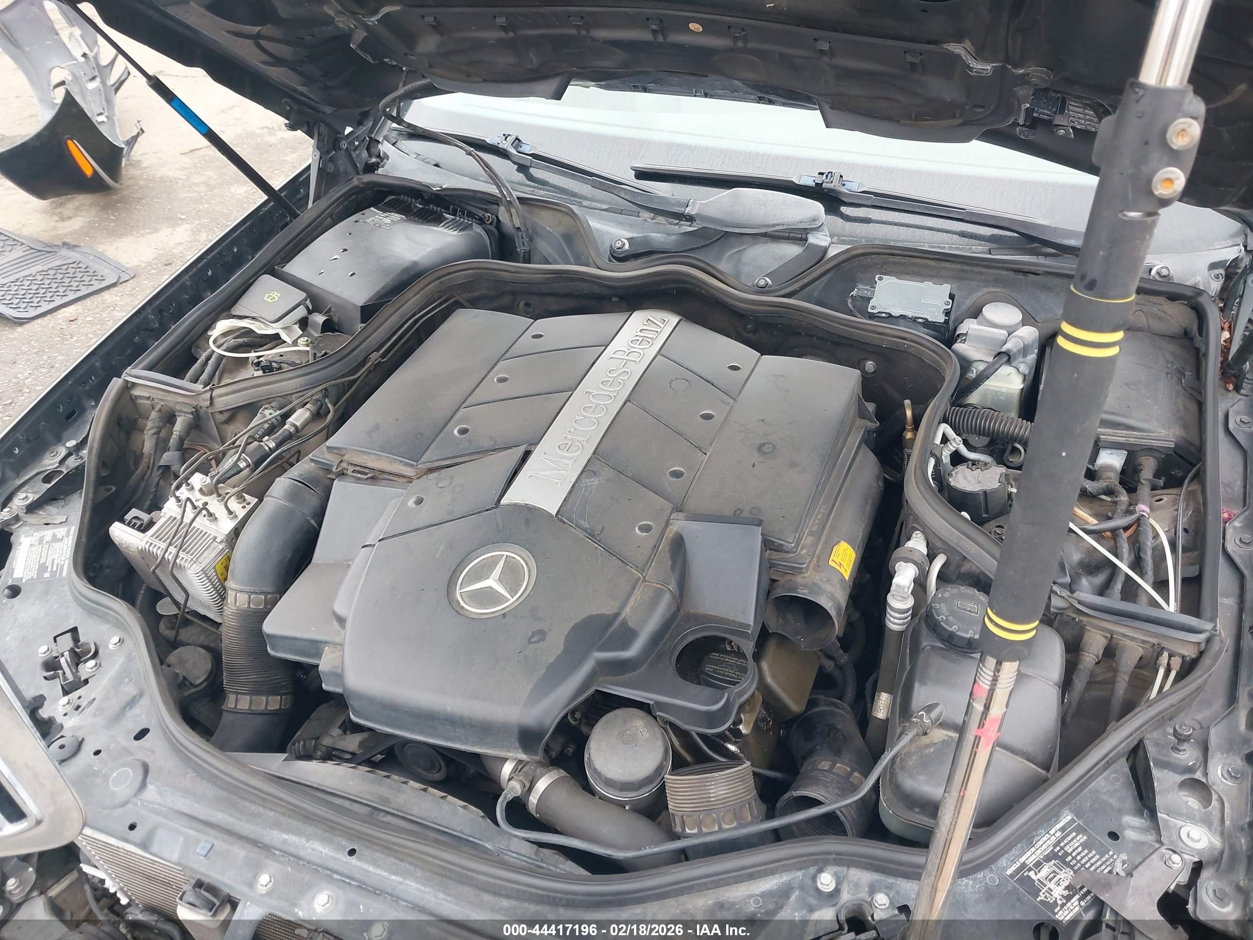 MERCEDES-BENZ E image 10