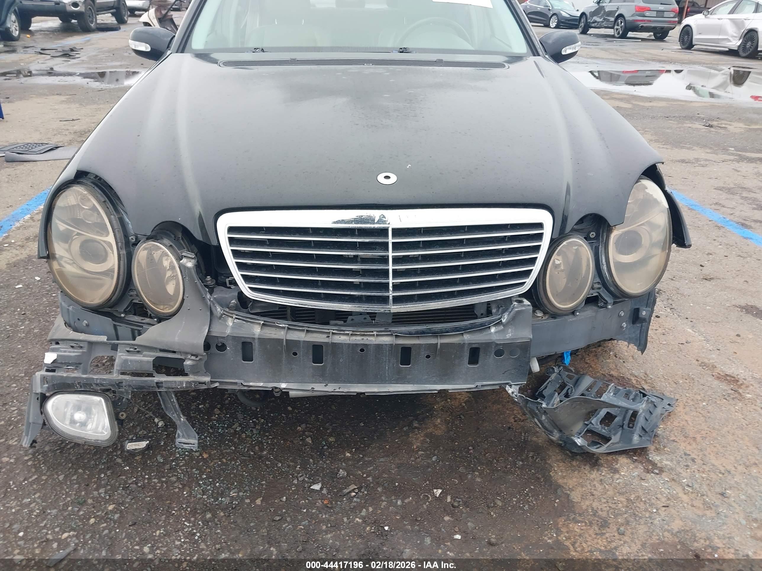 MERCEDES-BENZ E image 6