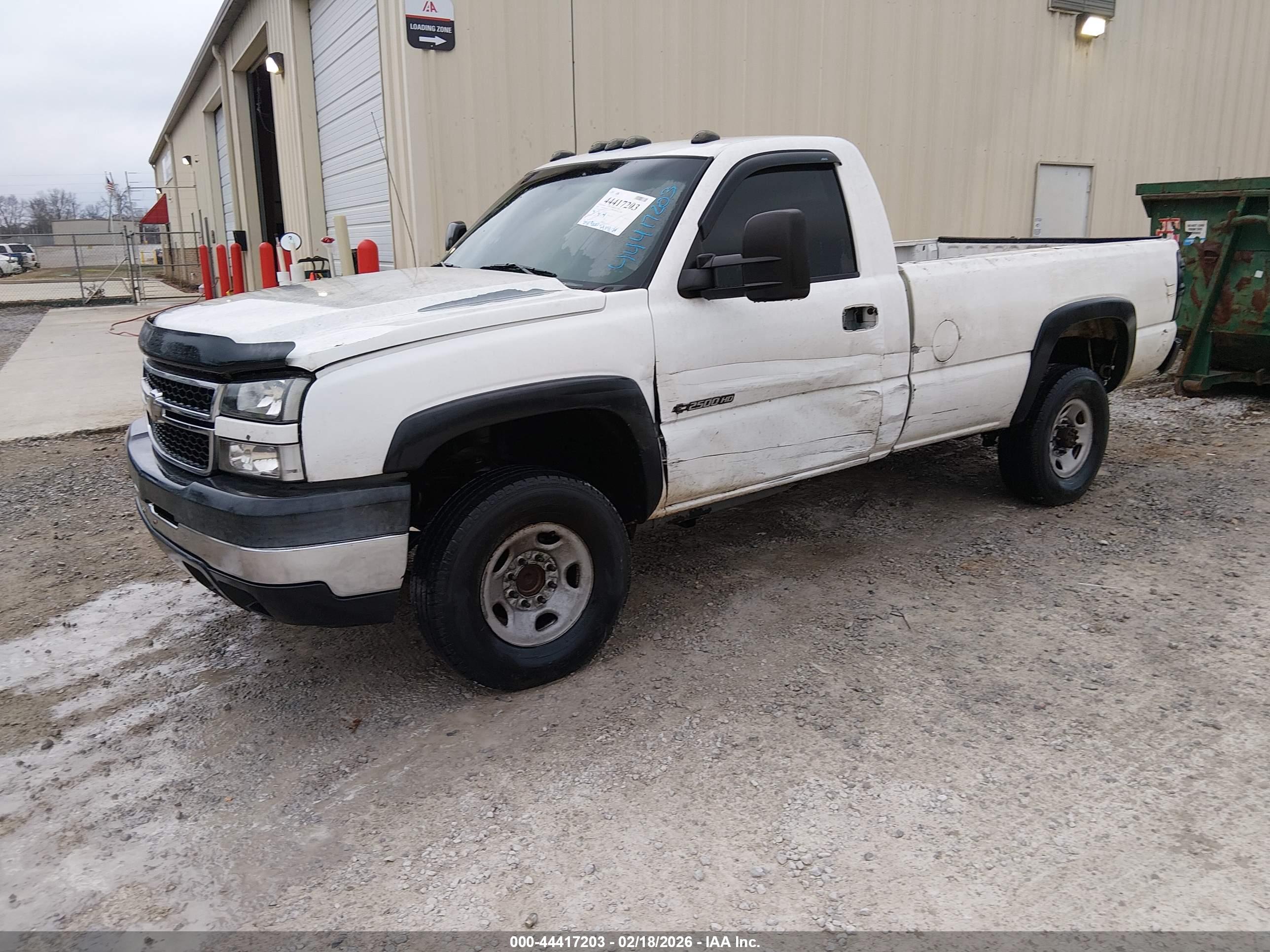 CHEVROLET SILVERADO image 2