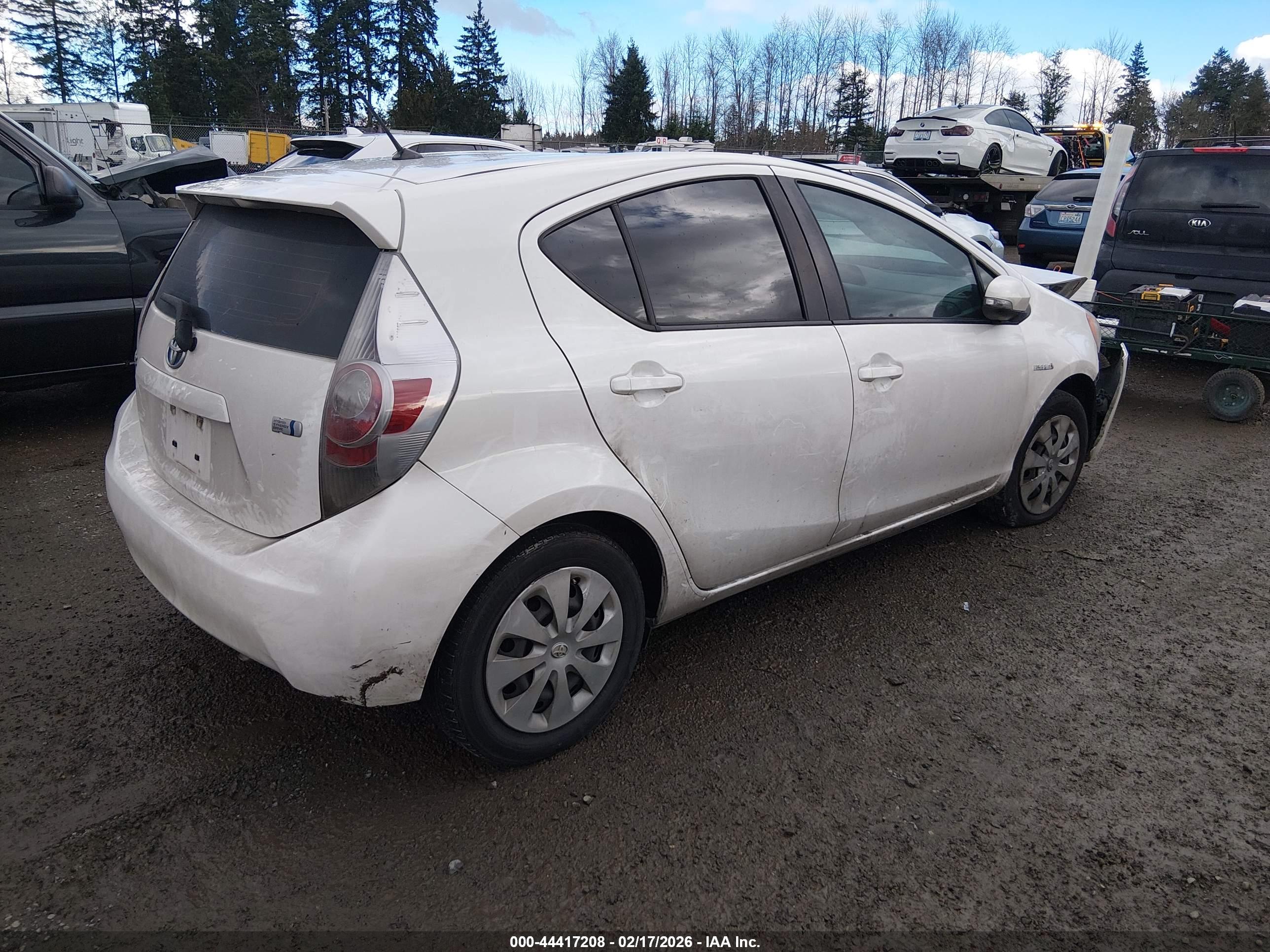 TOYOTA PRIUS image 4