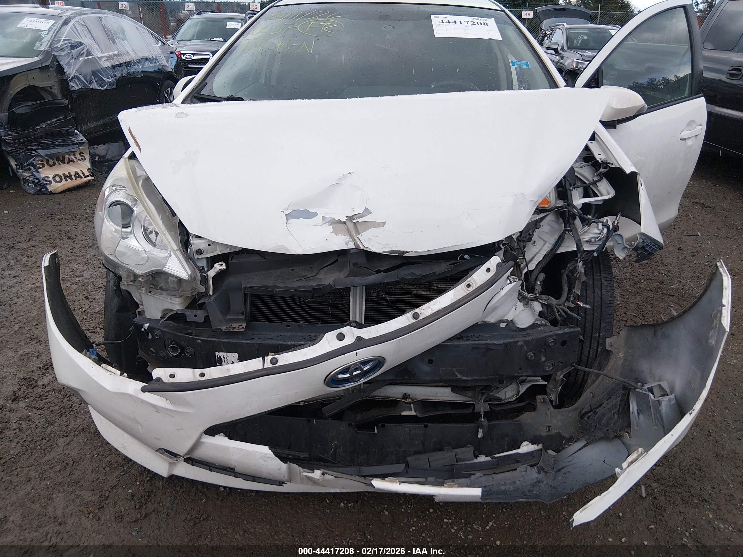 TOYOTA PRIUS image 6