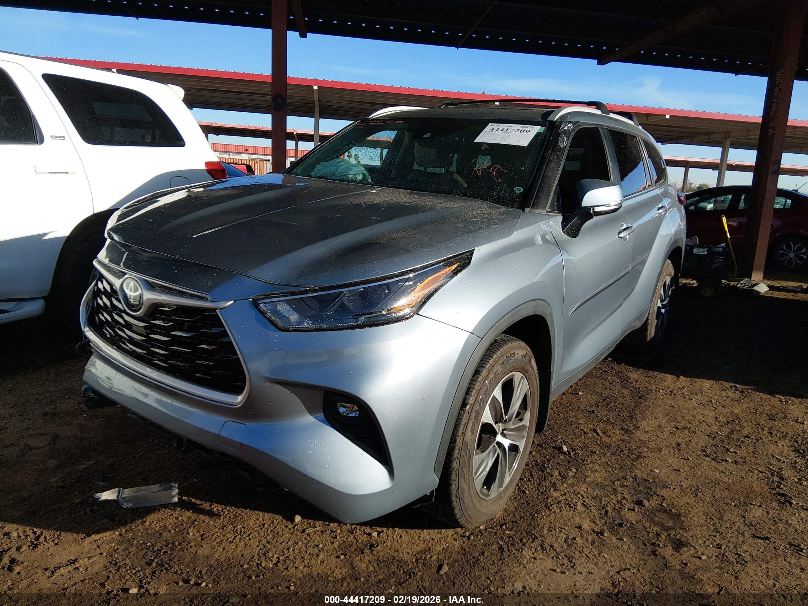 TOYOTA HIGHLANDER image 2