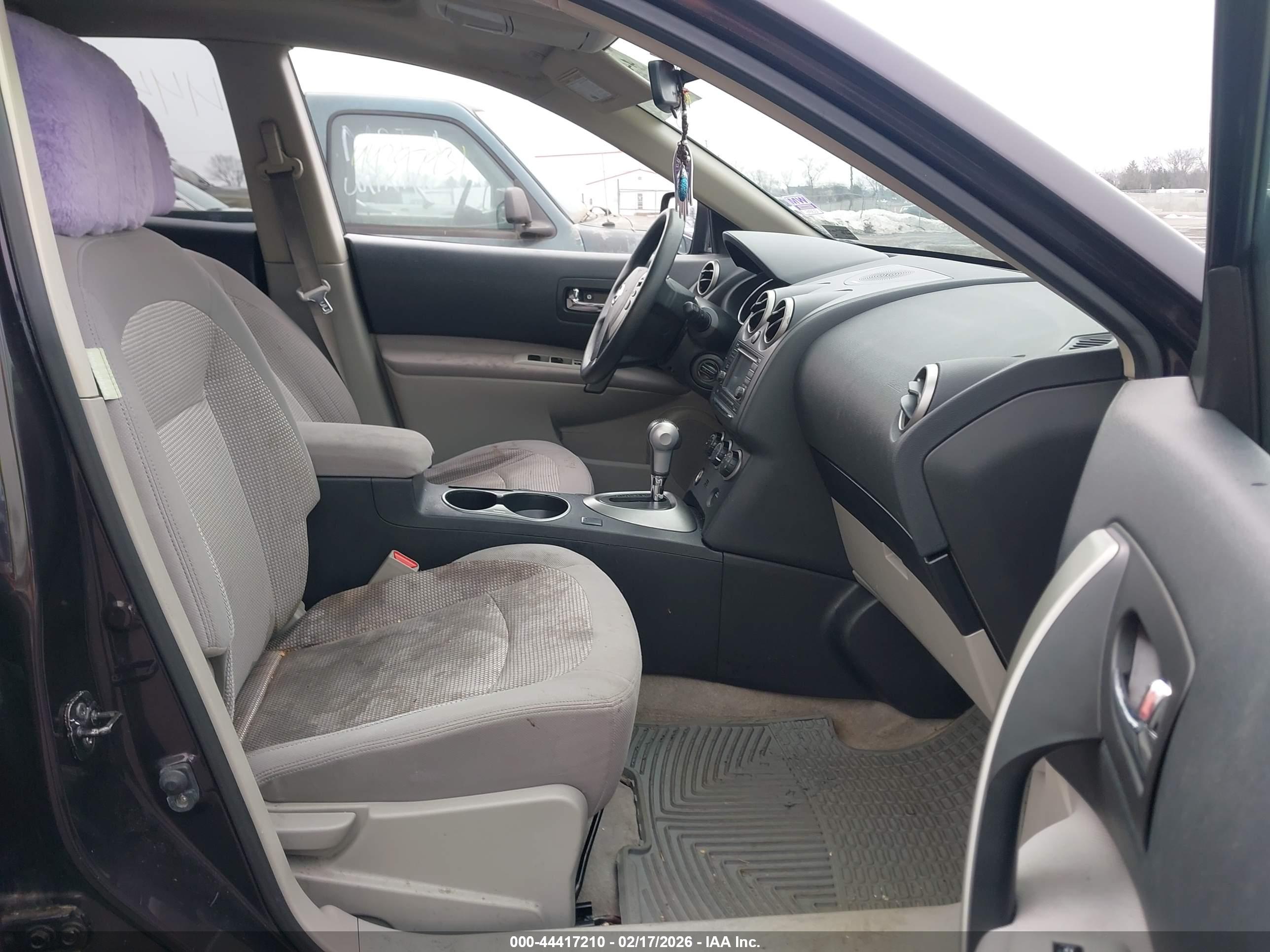 NISSAN ROGUE image 5