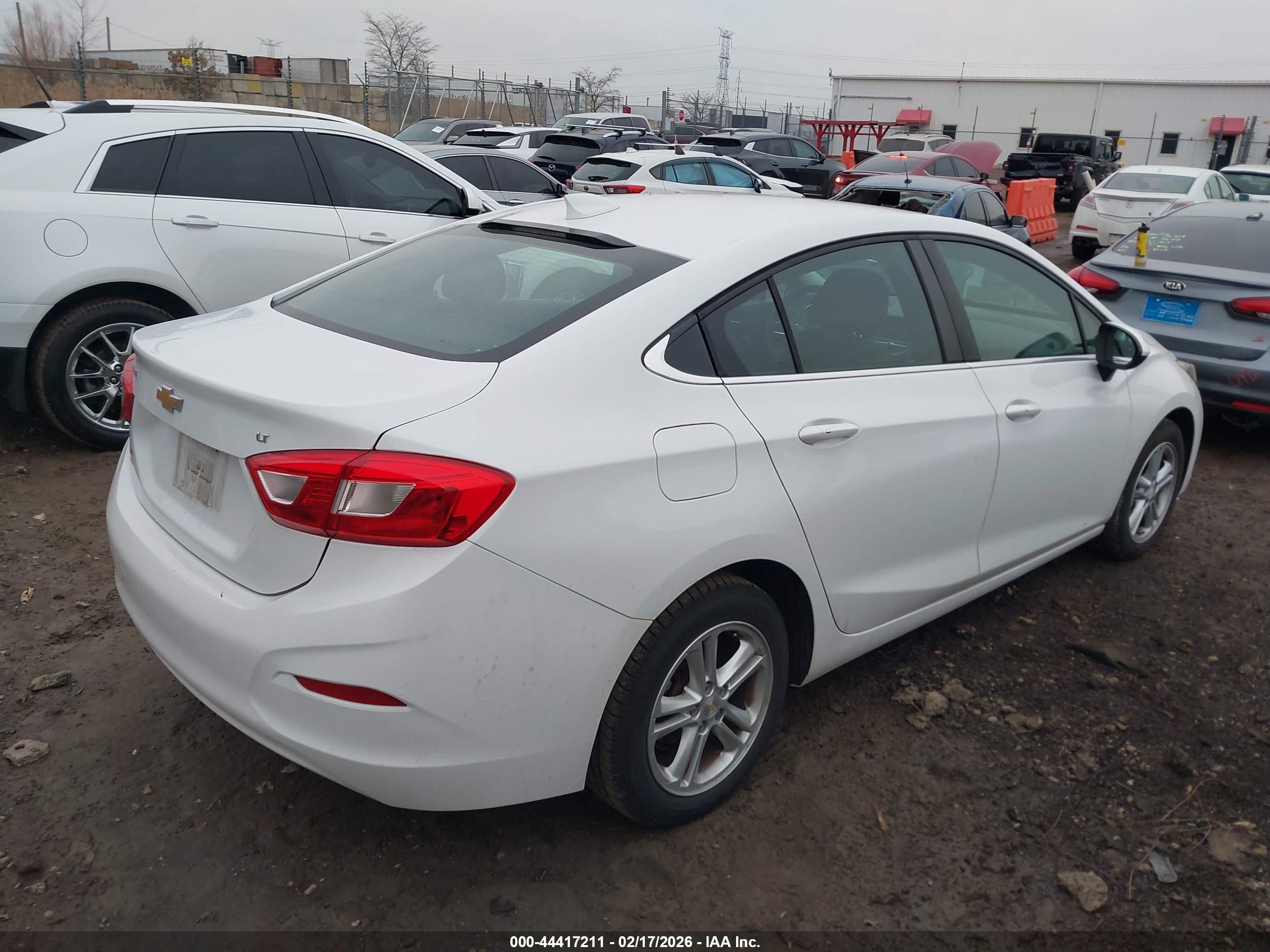 CHEVROLET CRUZE image 4