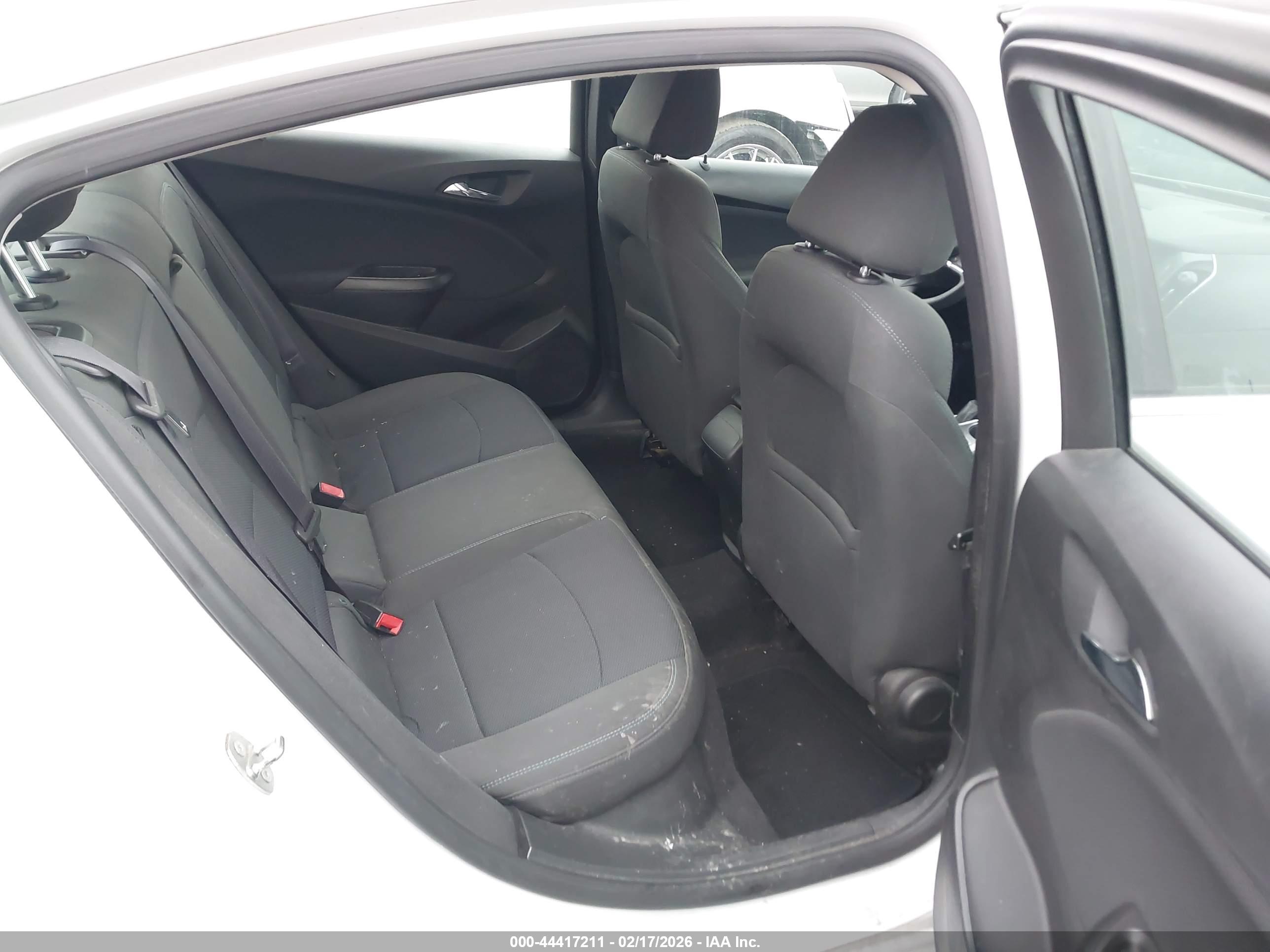 CHEVROLET CRUZE image 8