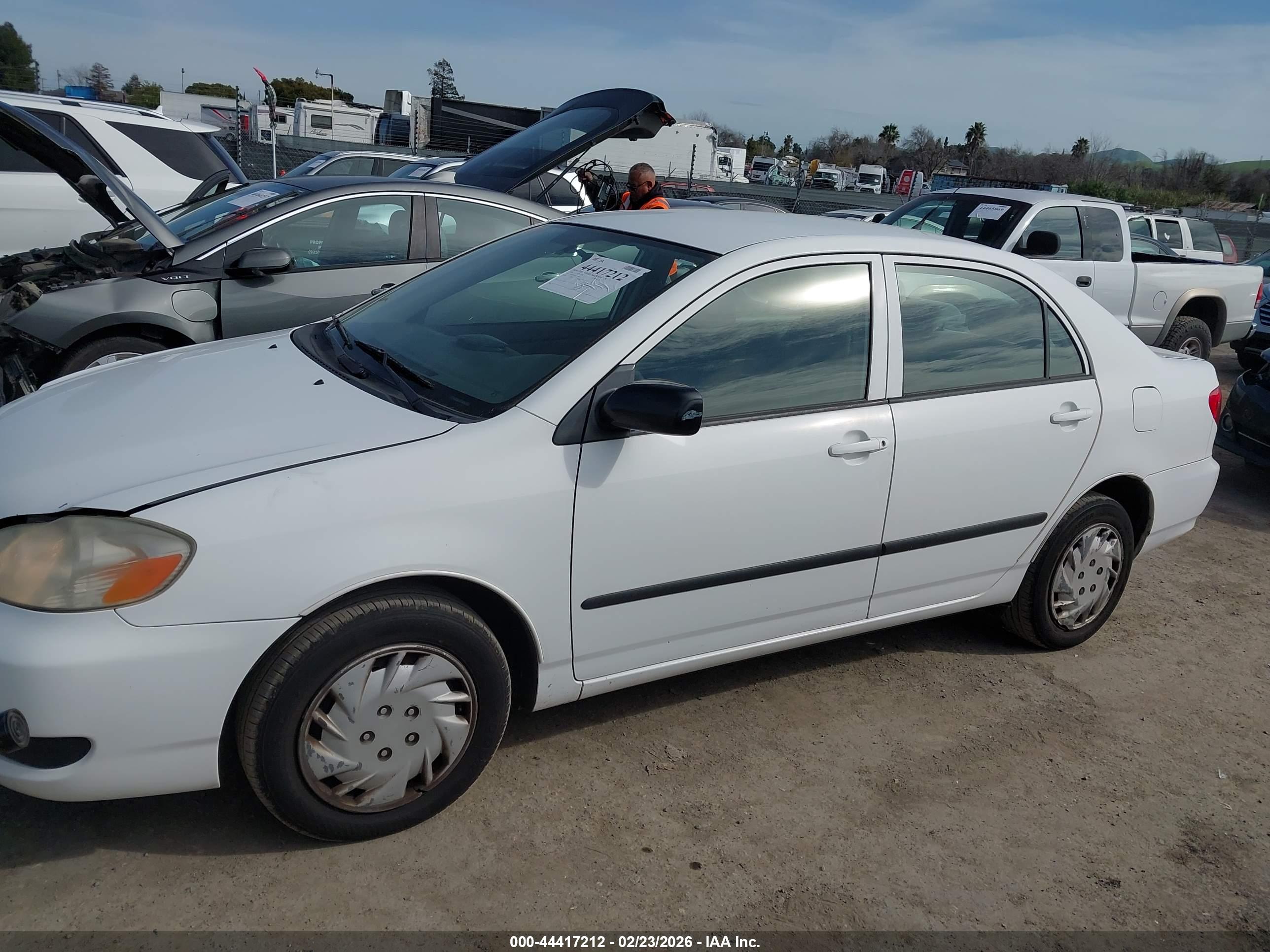 TOYOTA COROLLA image 6