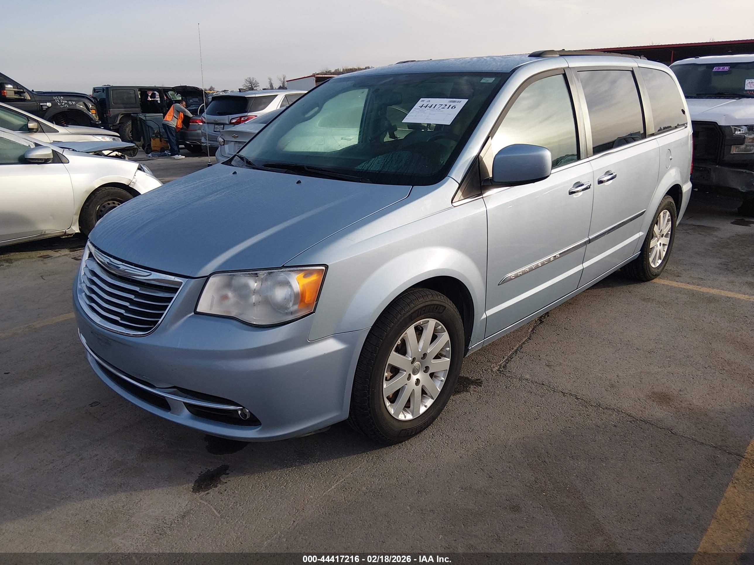 CHRYSLER TOWN image 2