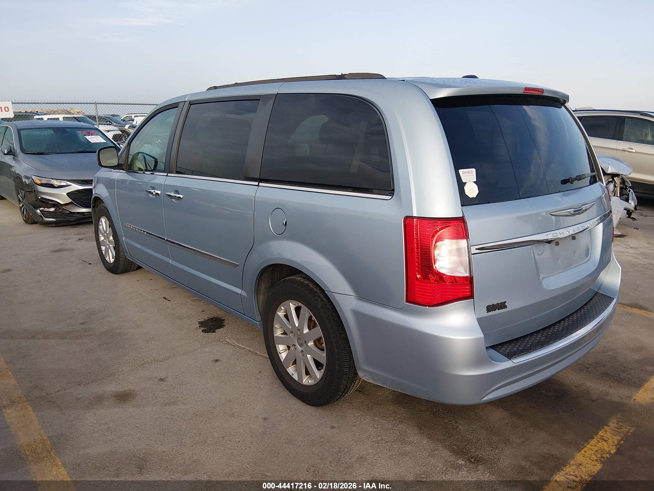 CHRYSLER TOWN image 3