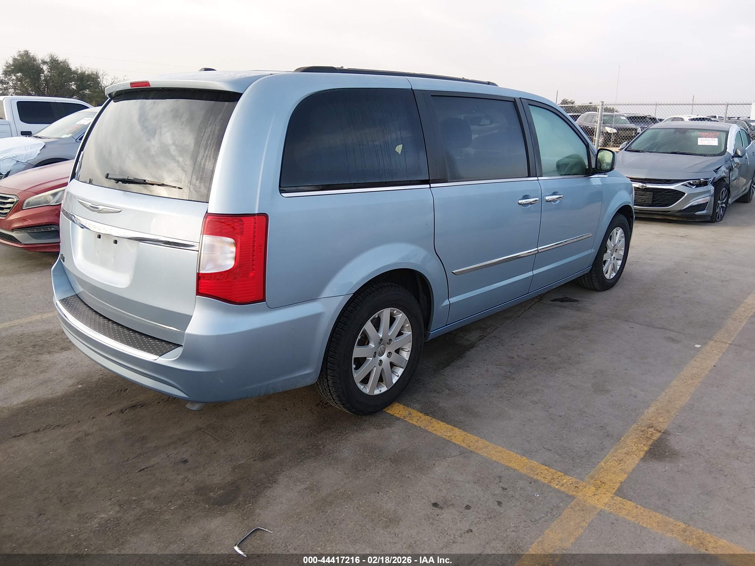 CHRYSLER TOWN image 4