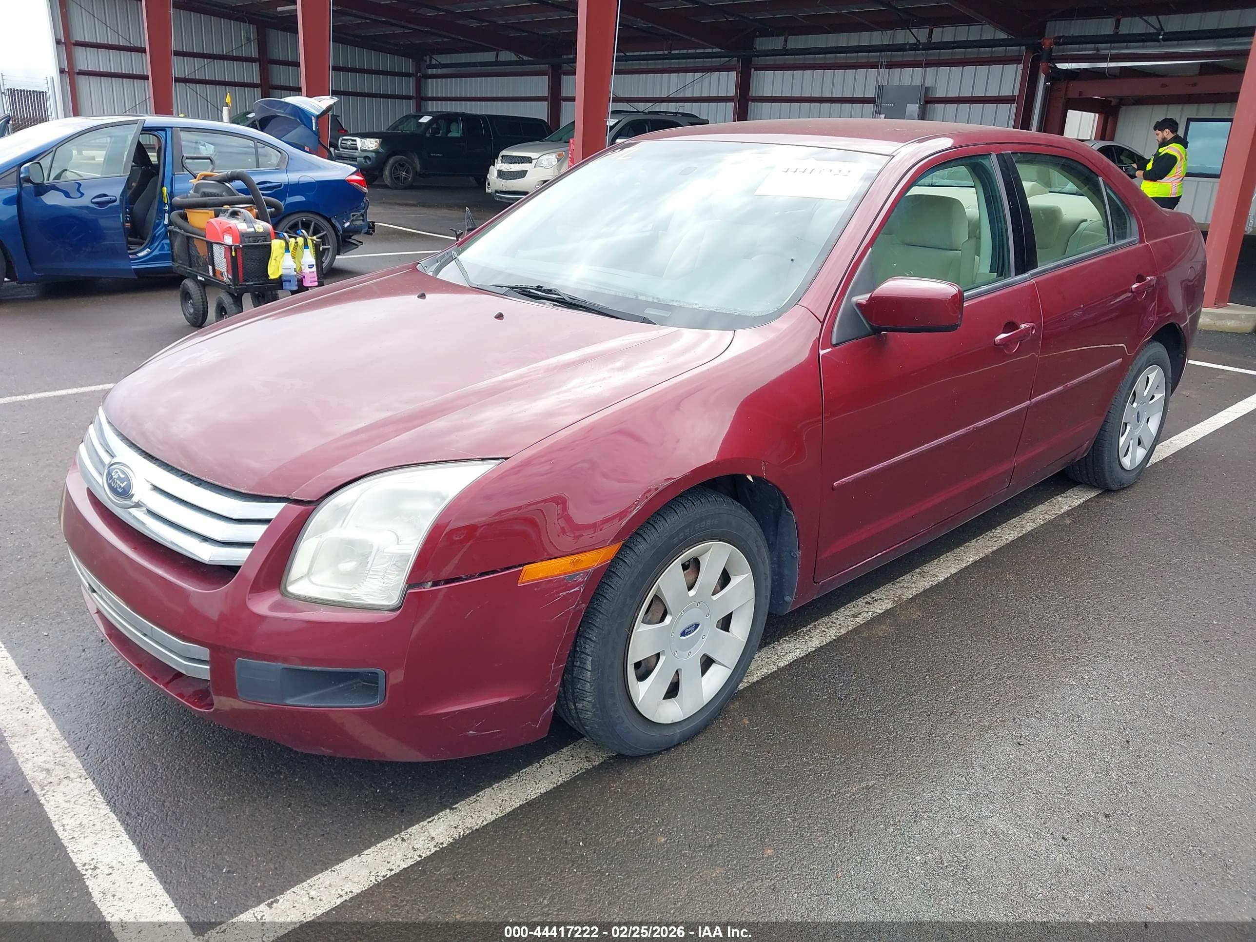 FORD FUSION image 2