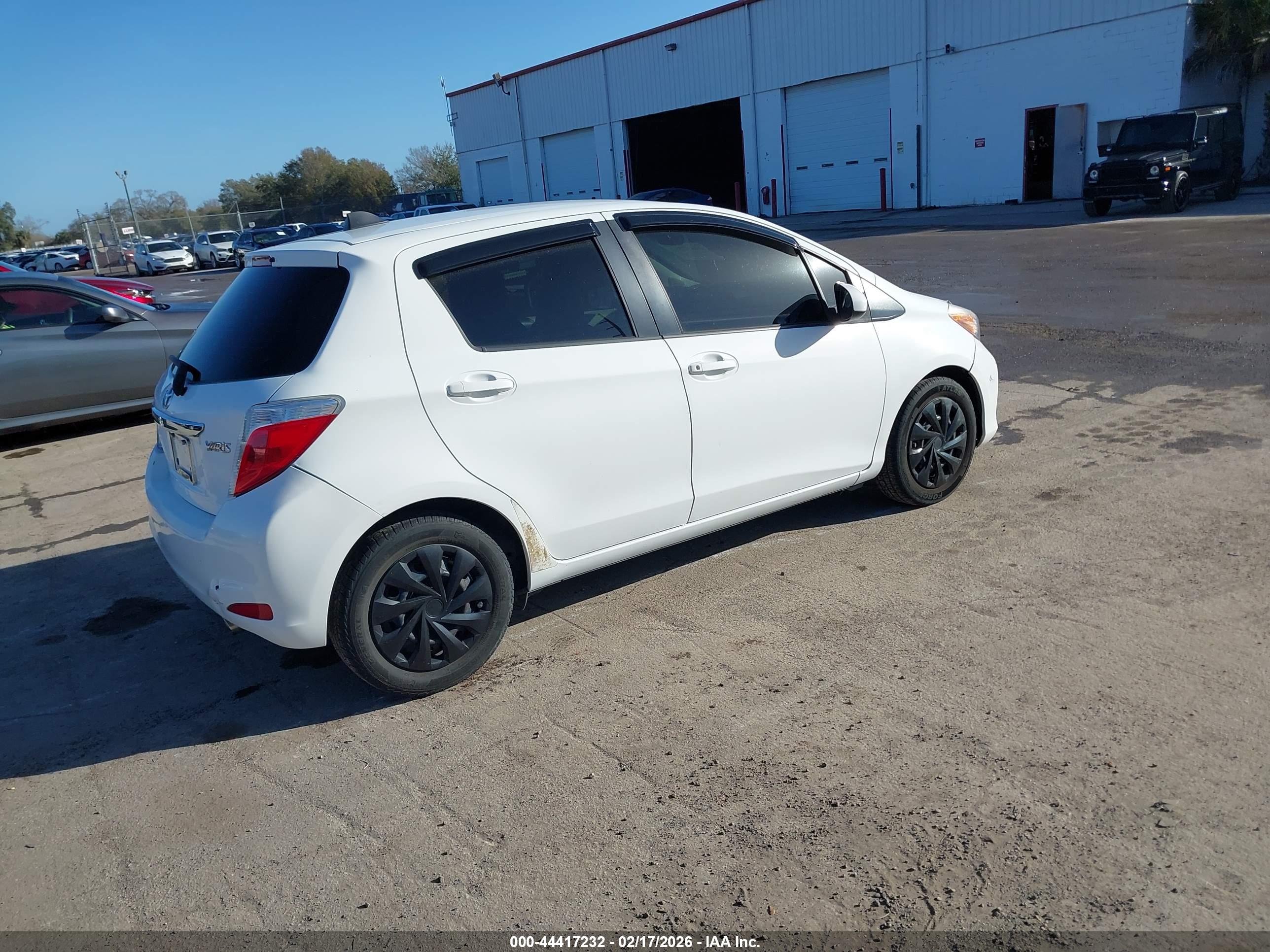 TOYOTA YARIS image 4
