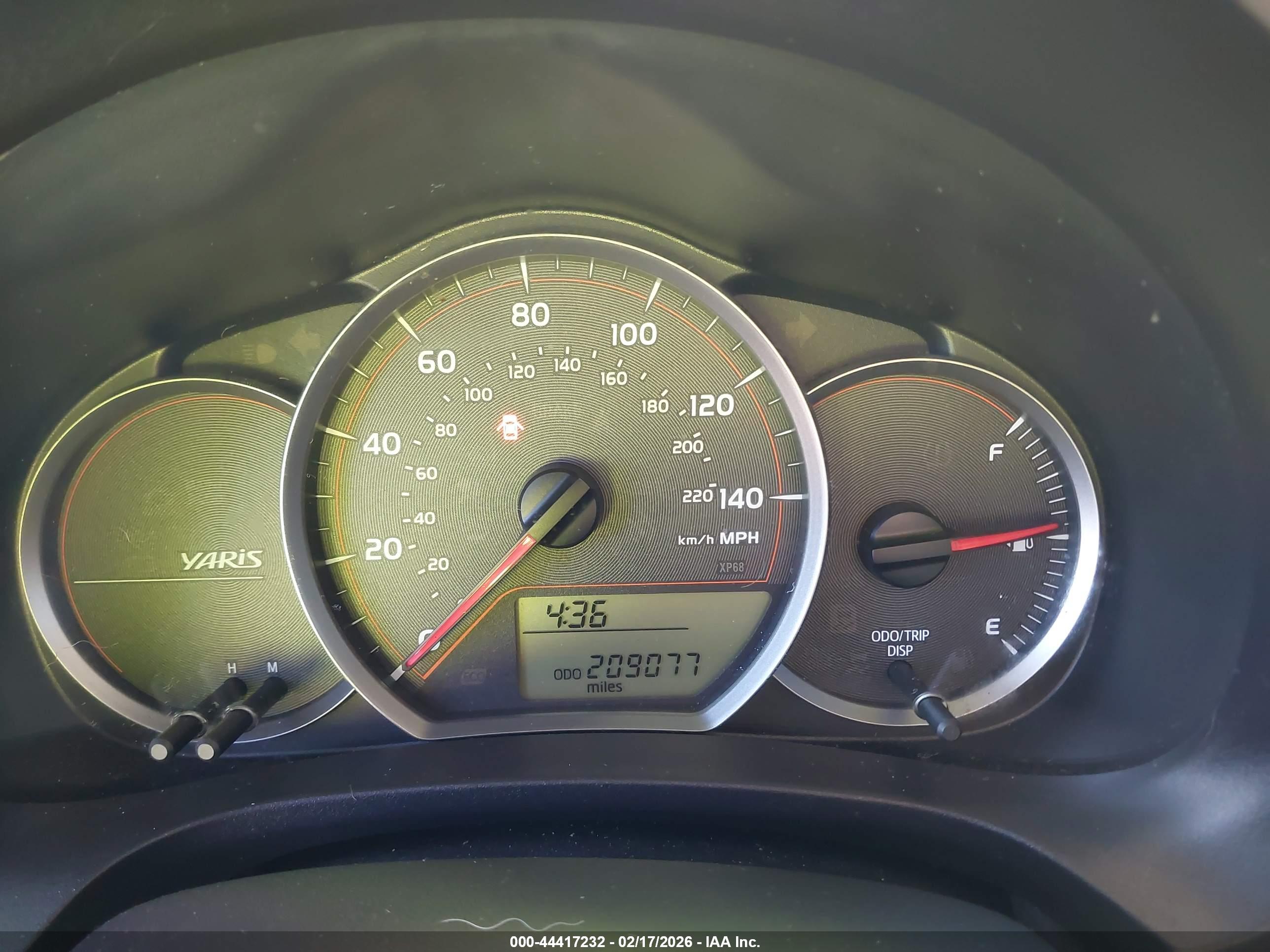TOYOTA YARIS image 7