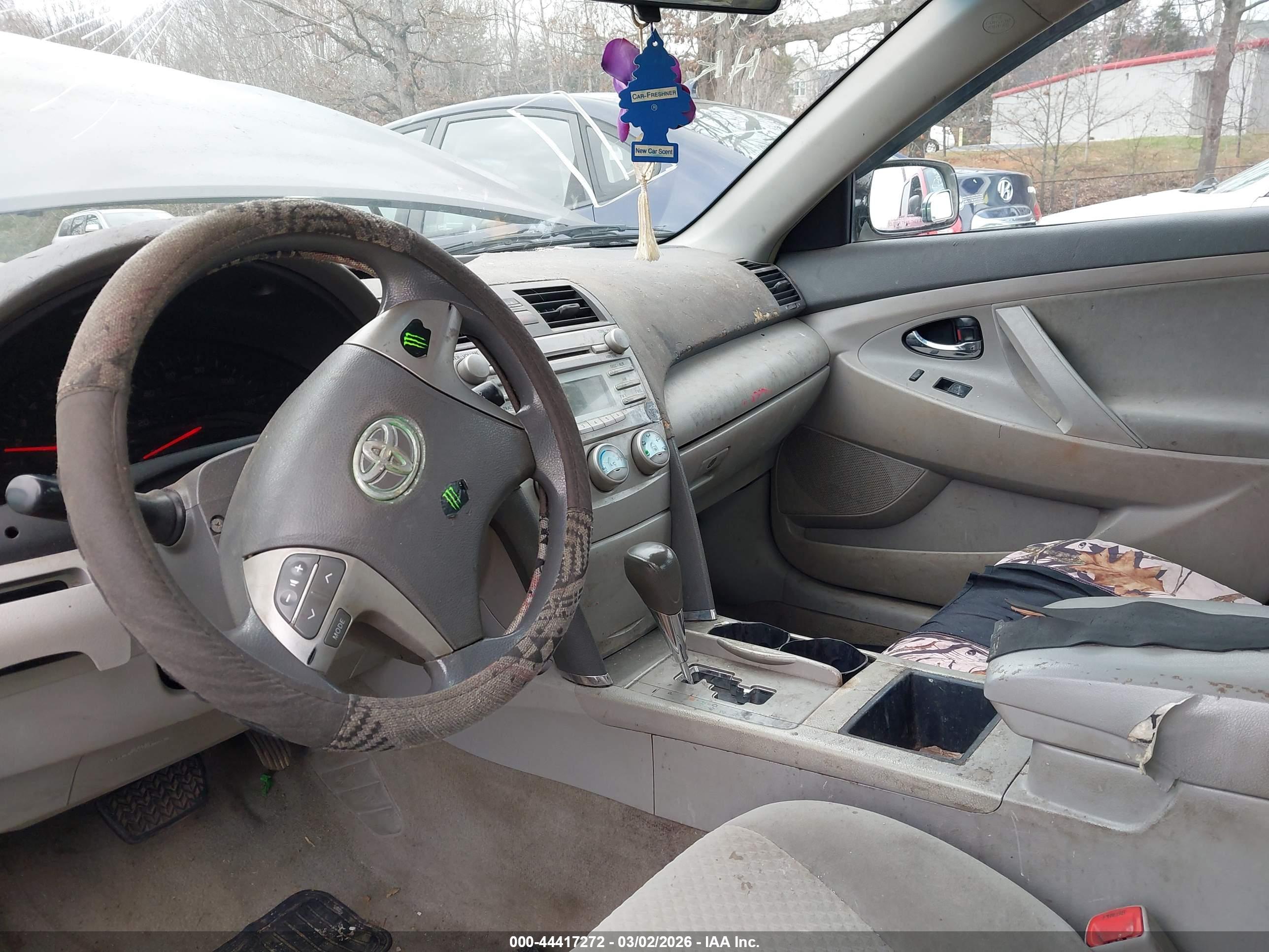 TOYOTA CAMRY image 5