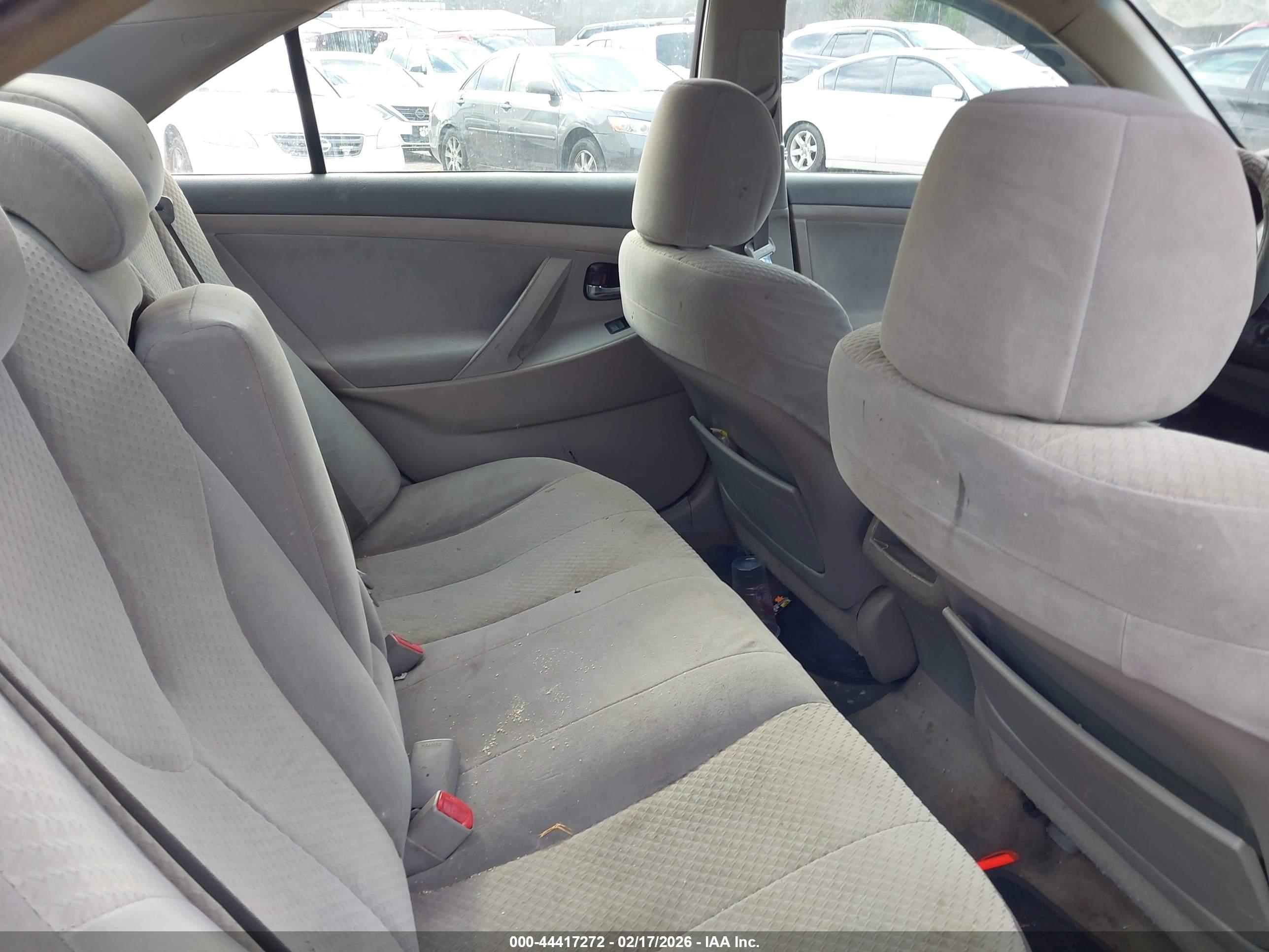 TOYOTA CAMRY image 8