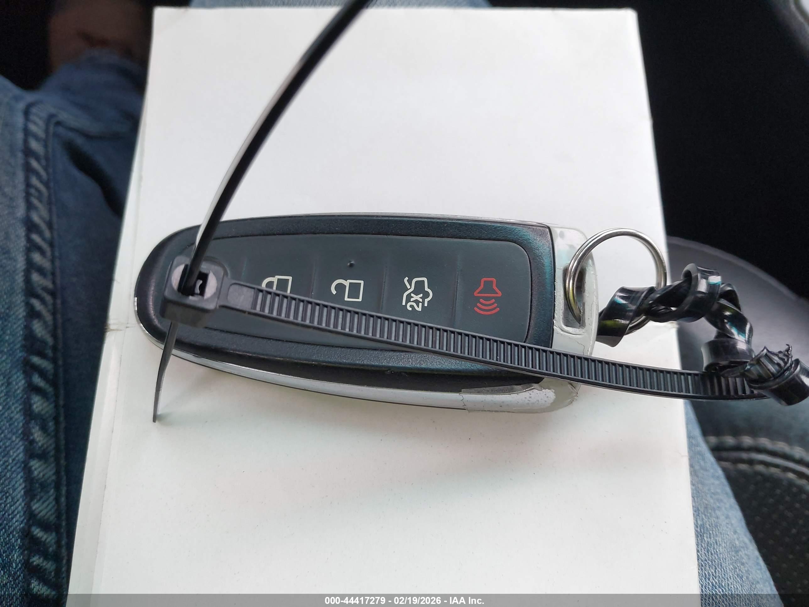 FORD EXPLORER image 11