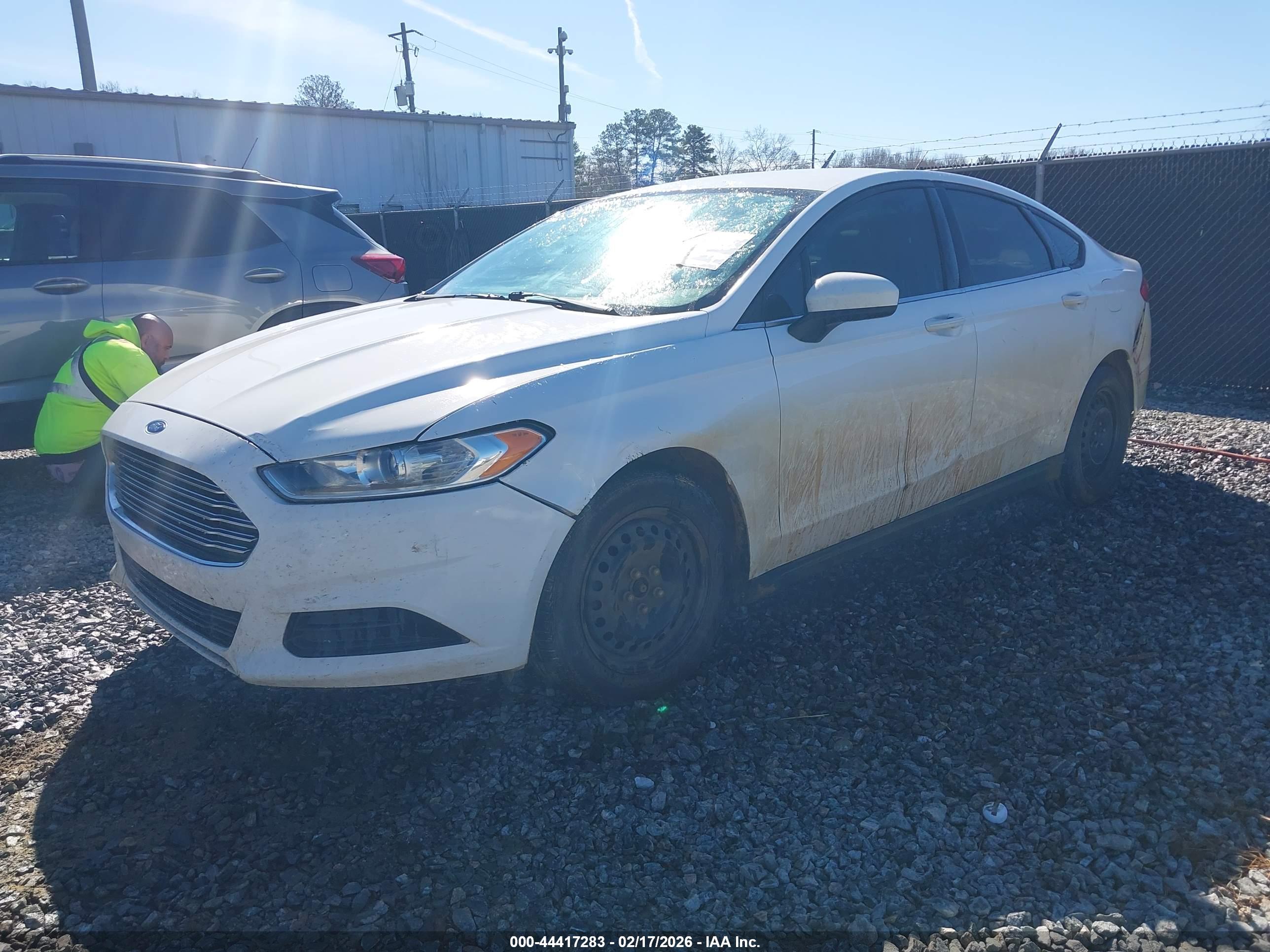 FORD FUSION image 2