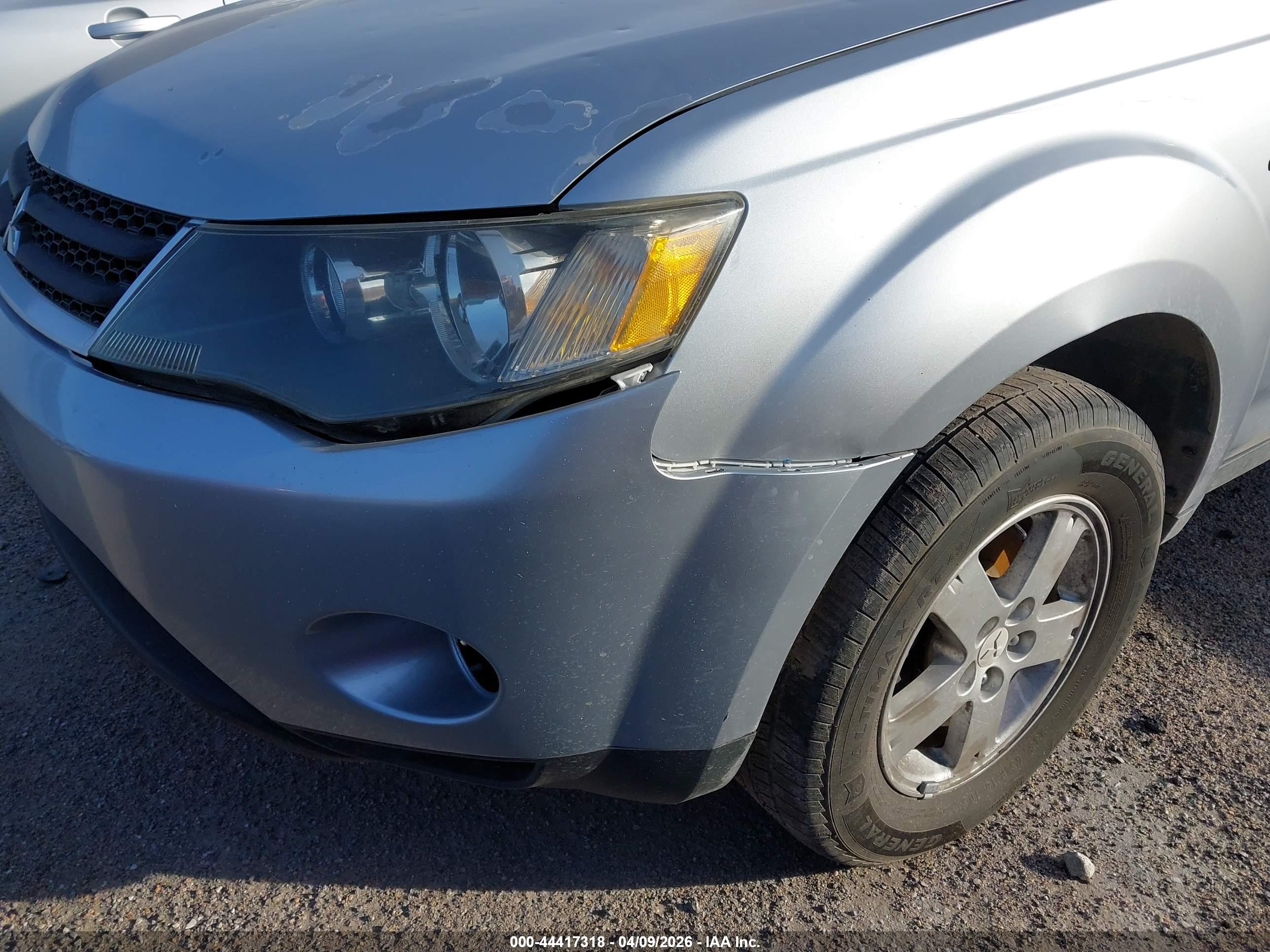 MITSUBISHI OUTLANDER image 6