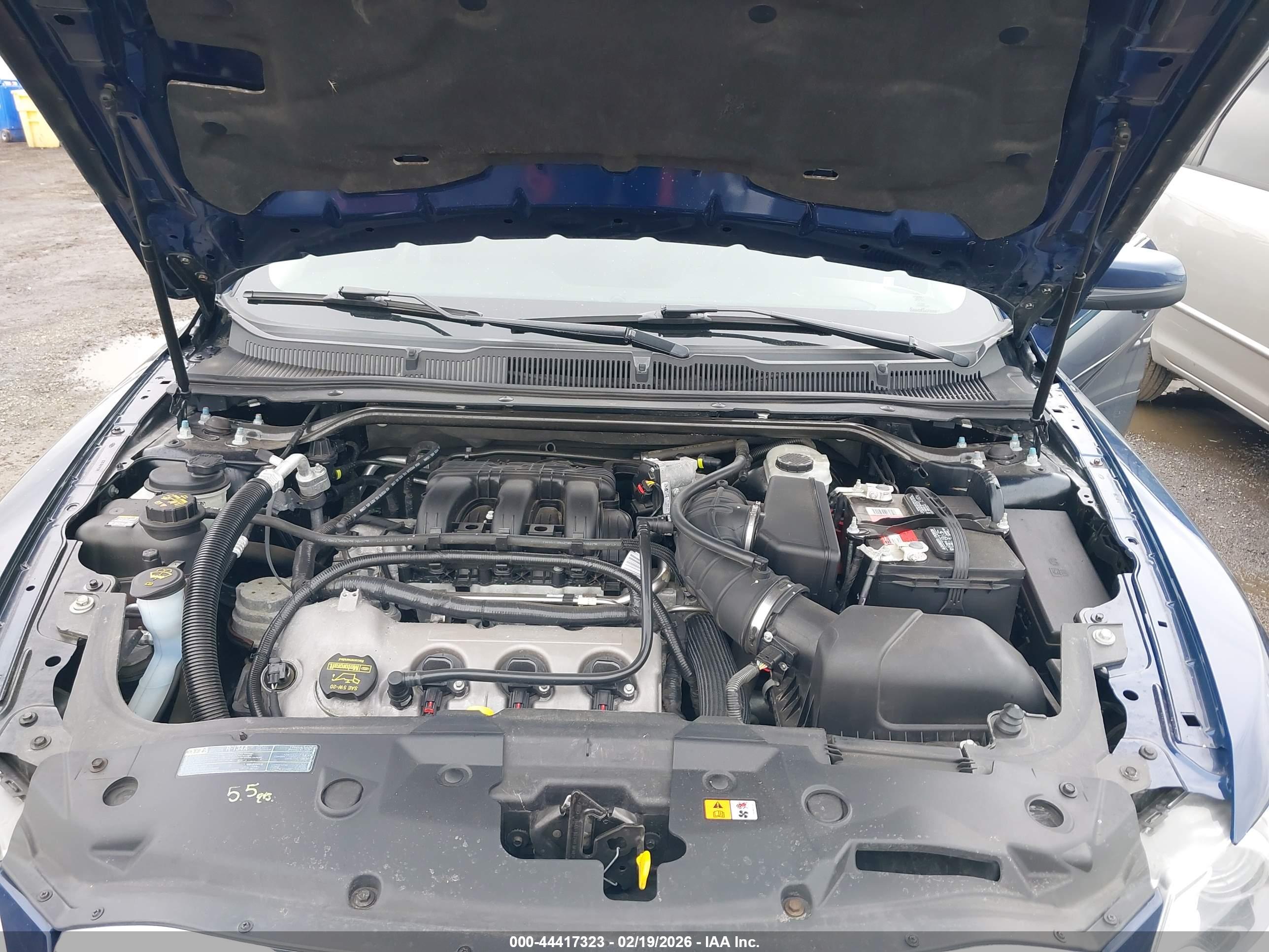FORD TAURUS image 10
