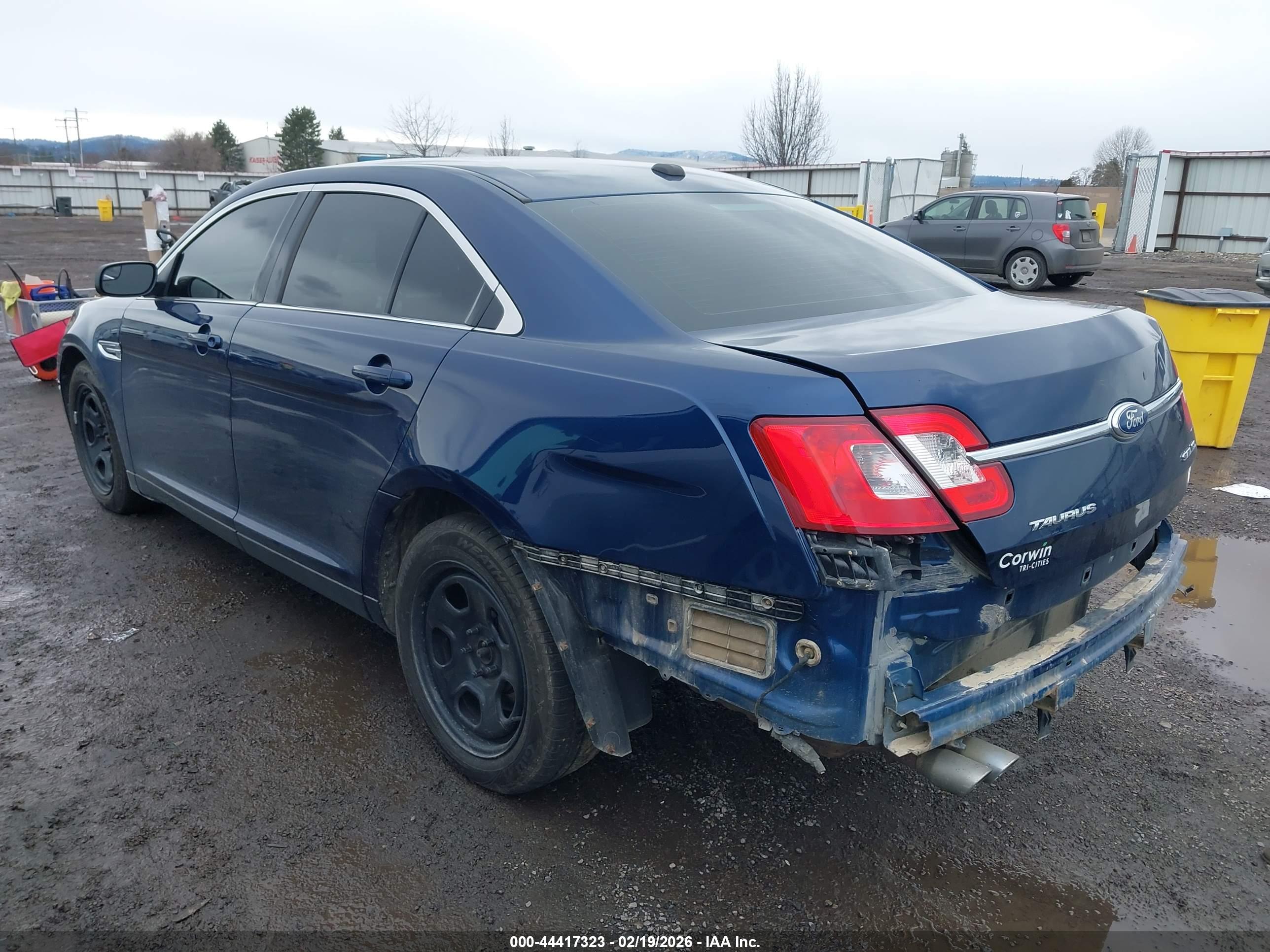 FORD TAURUS image 3
