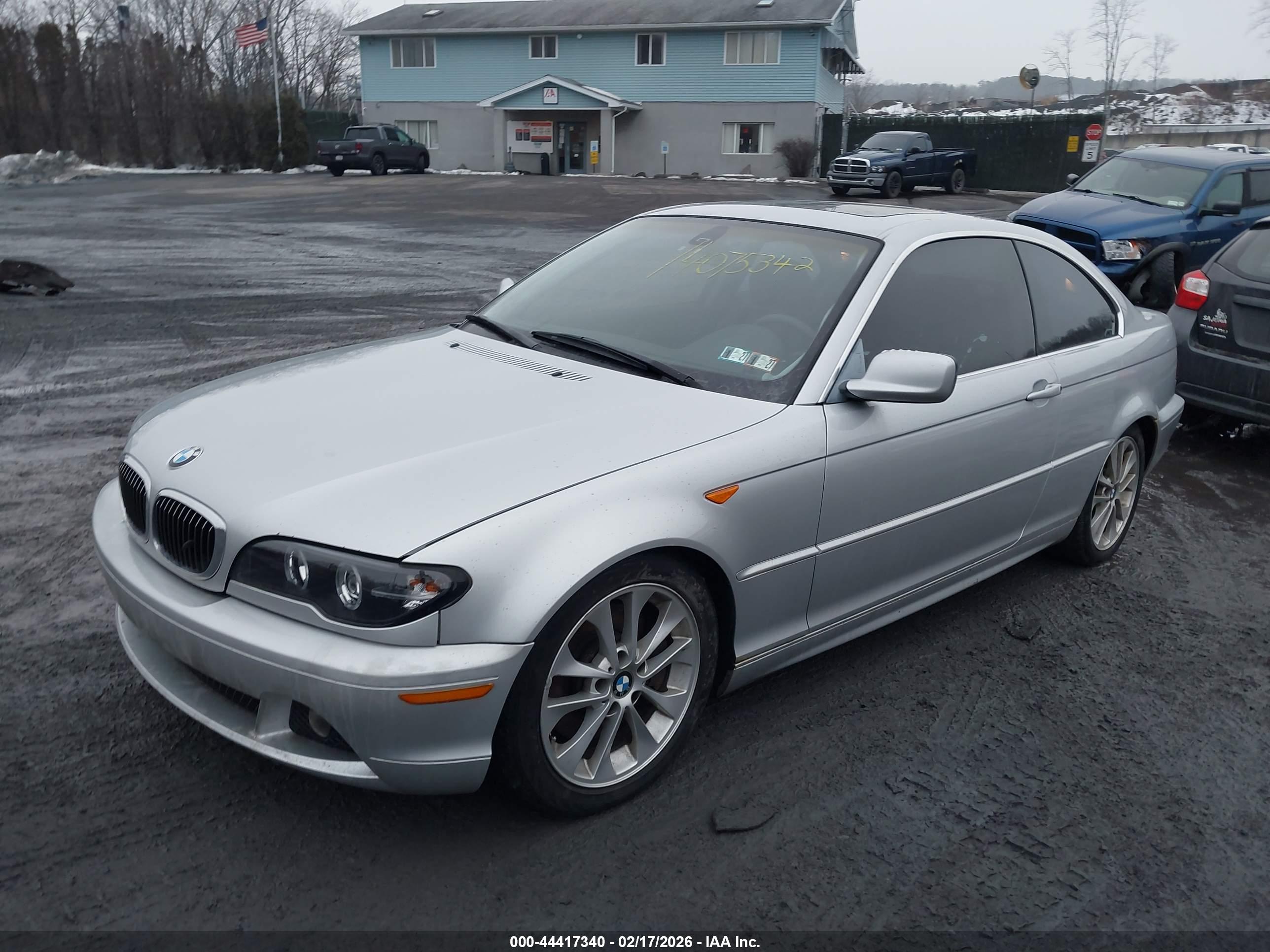 BMW 330CI image 2