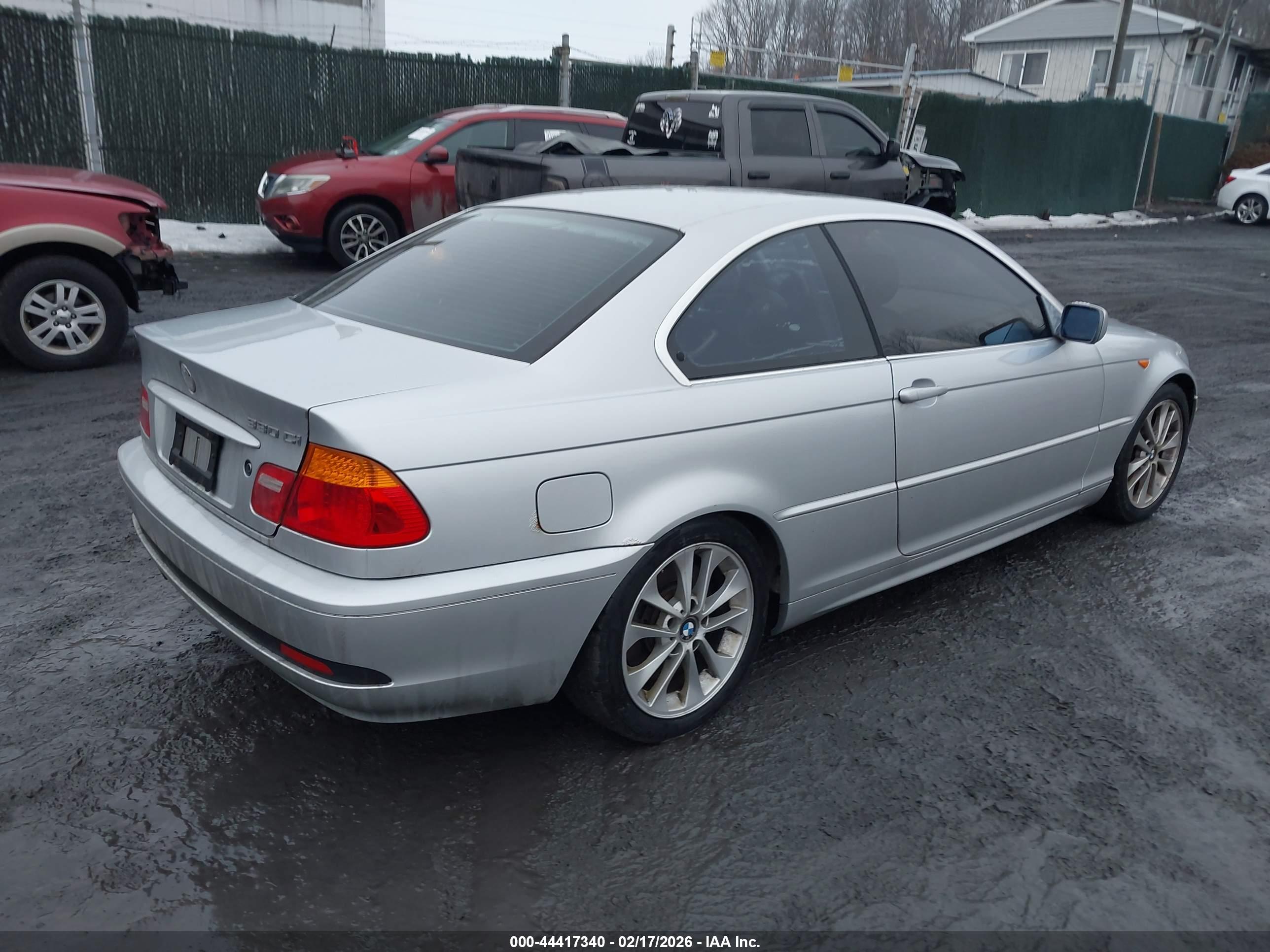 BMW 330CI image 4