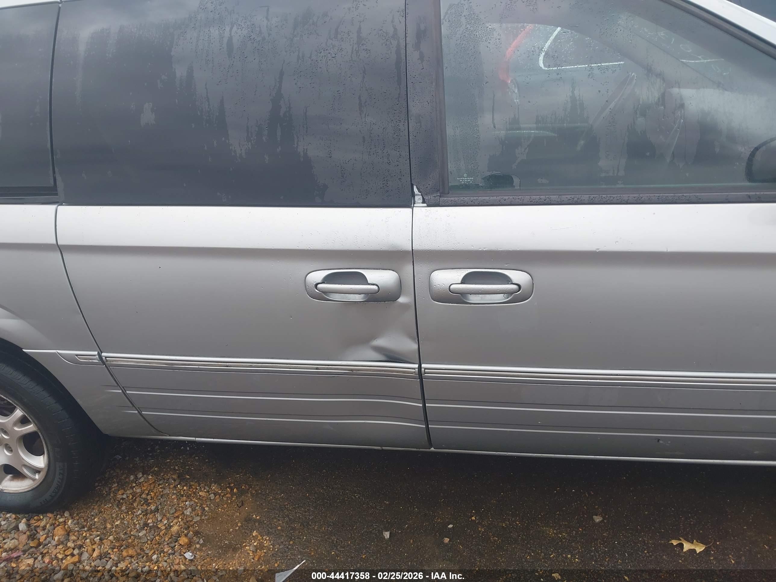 CHRYSLER TOWN image 6