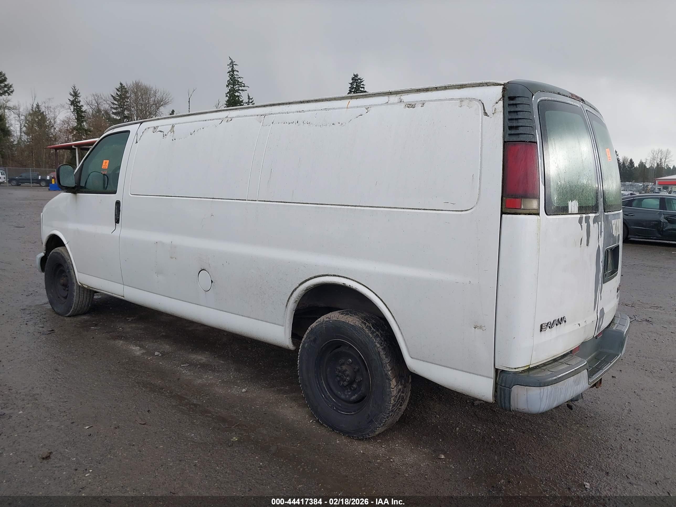 GMC SAVANA image 3