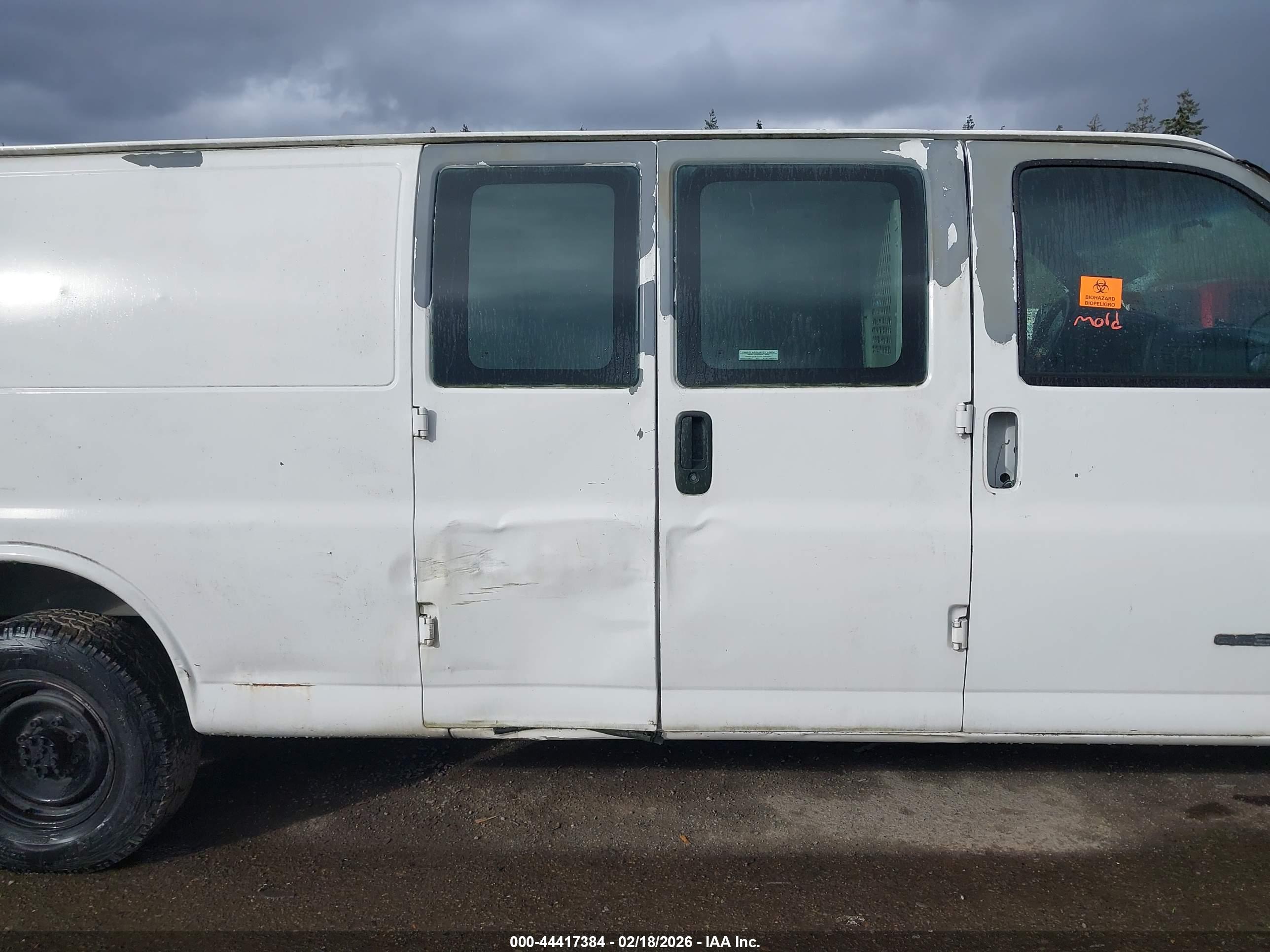 GMC SAVANA image 6