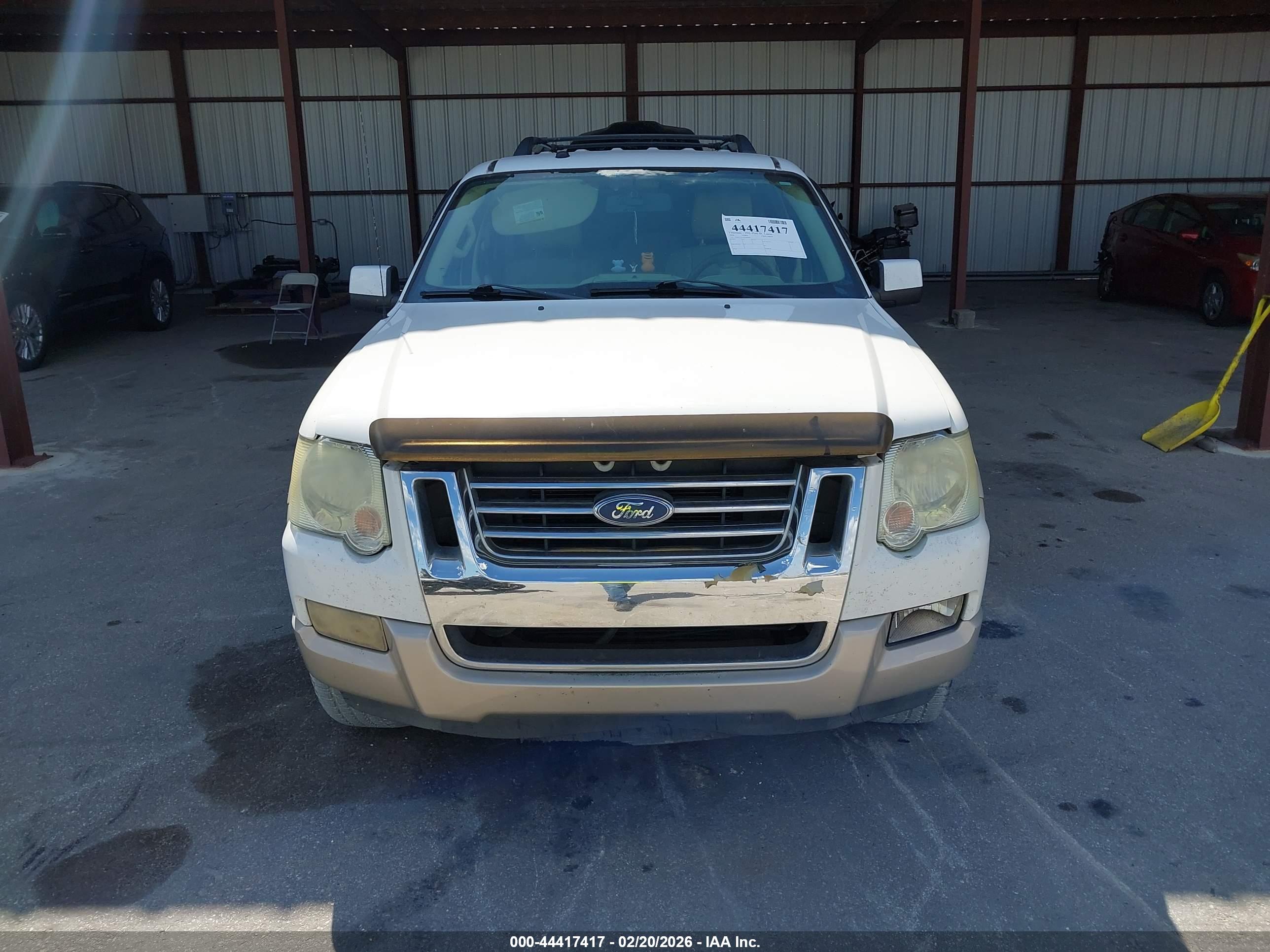FORD EXPLORER image 6