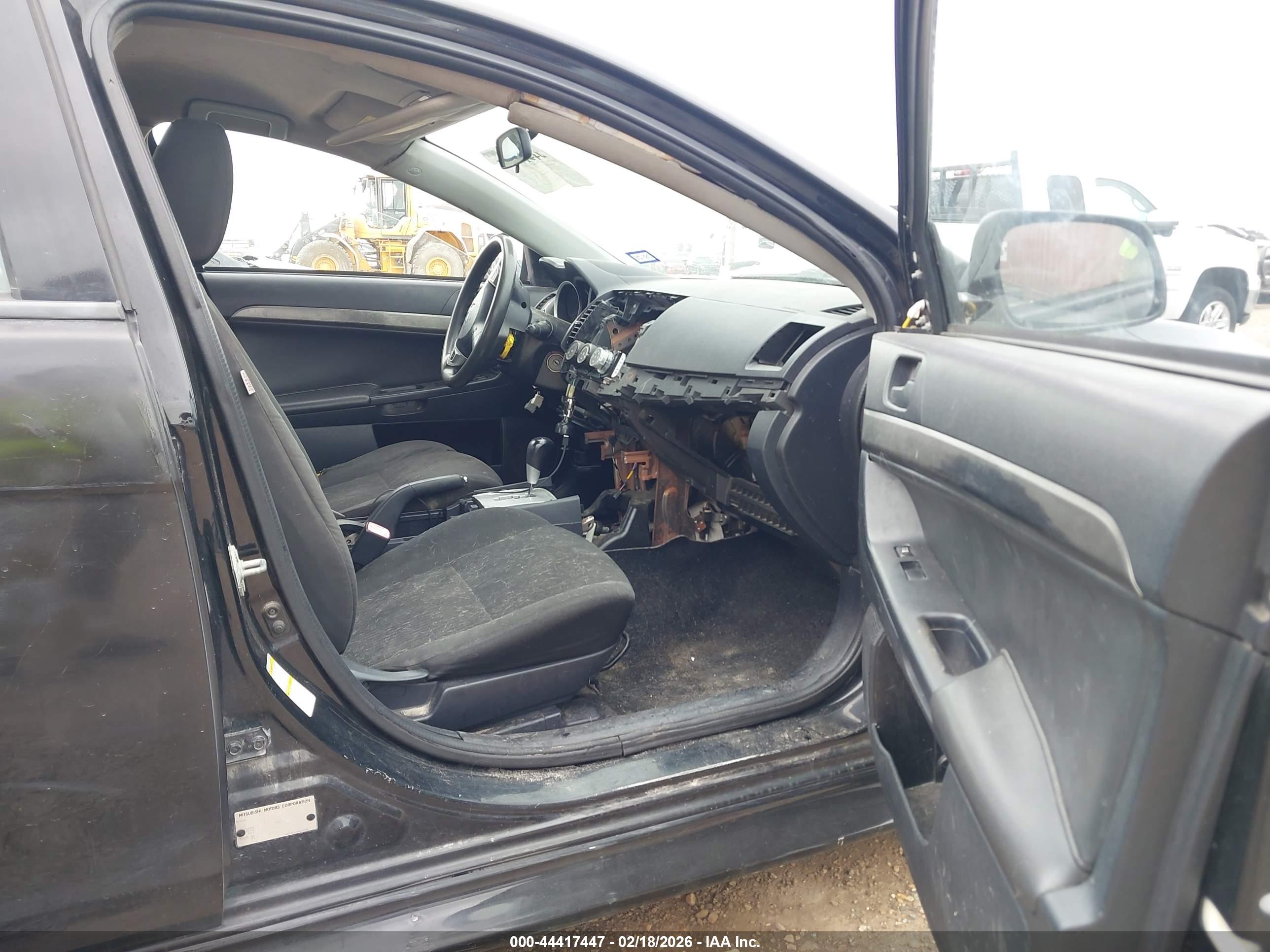 MITSUBISHI LANCER image 5