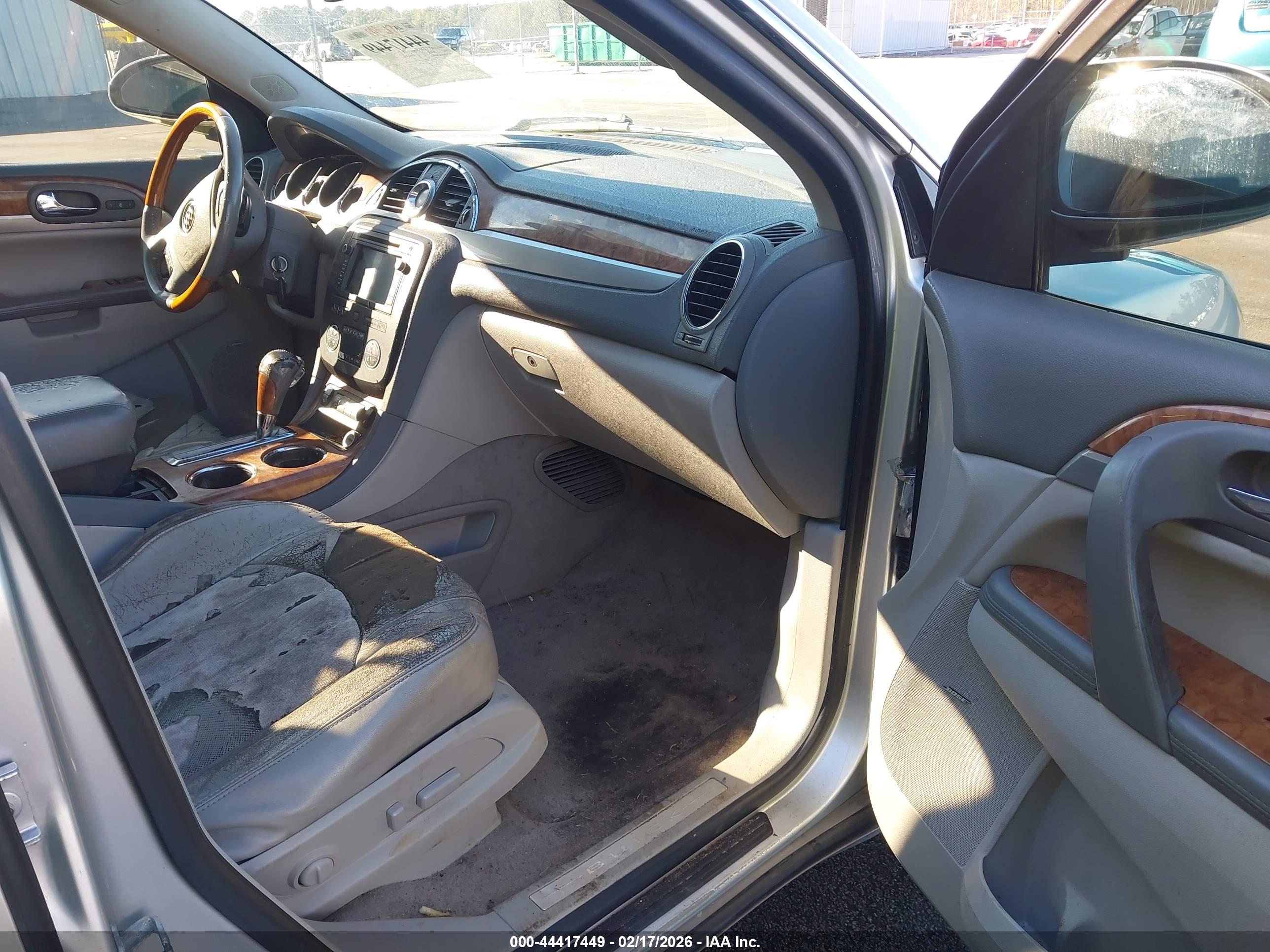 BUICK ENCLAVE image 5