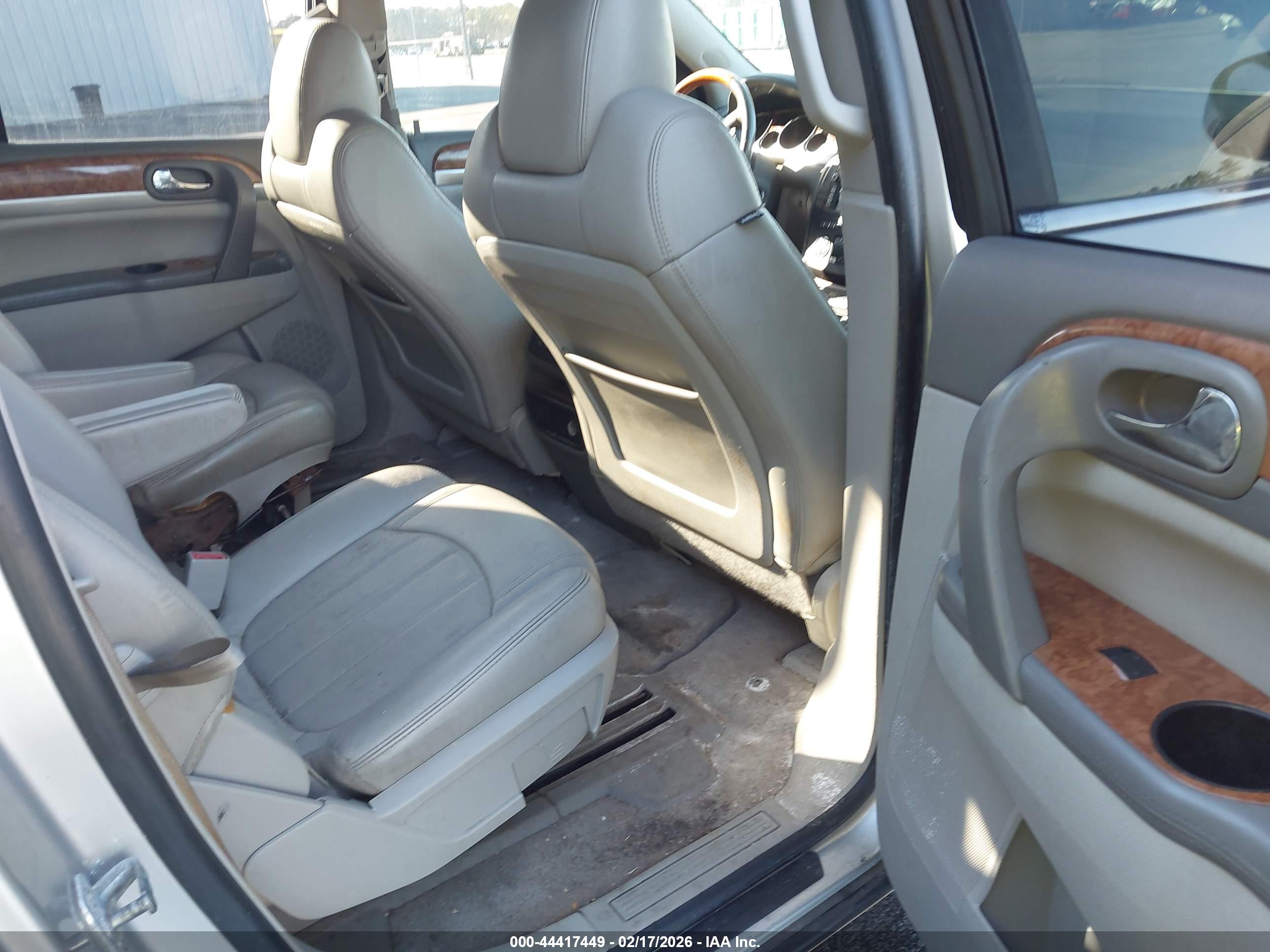 BUICK ENCLAVE image 8