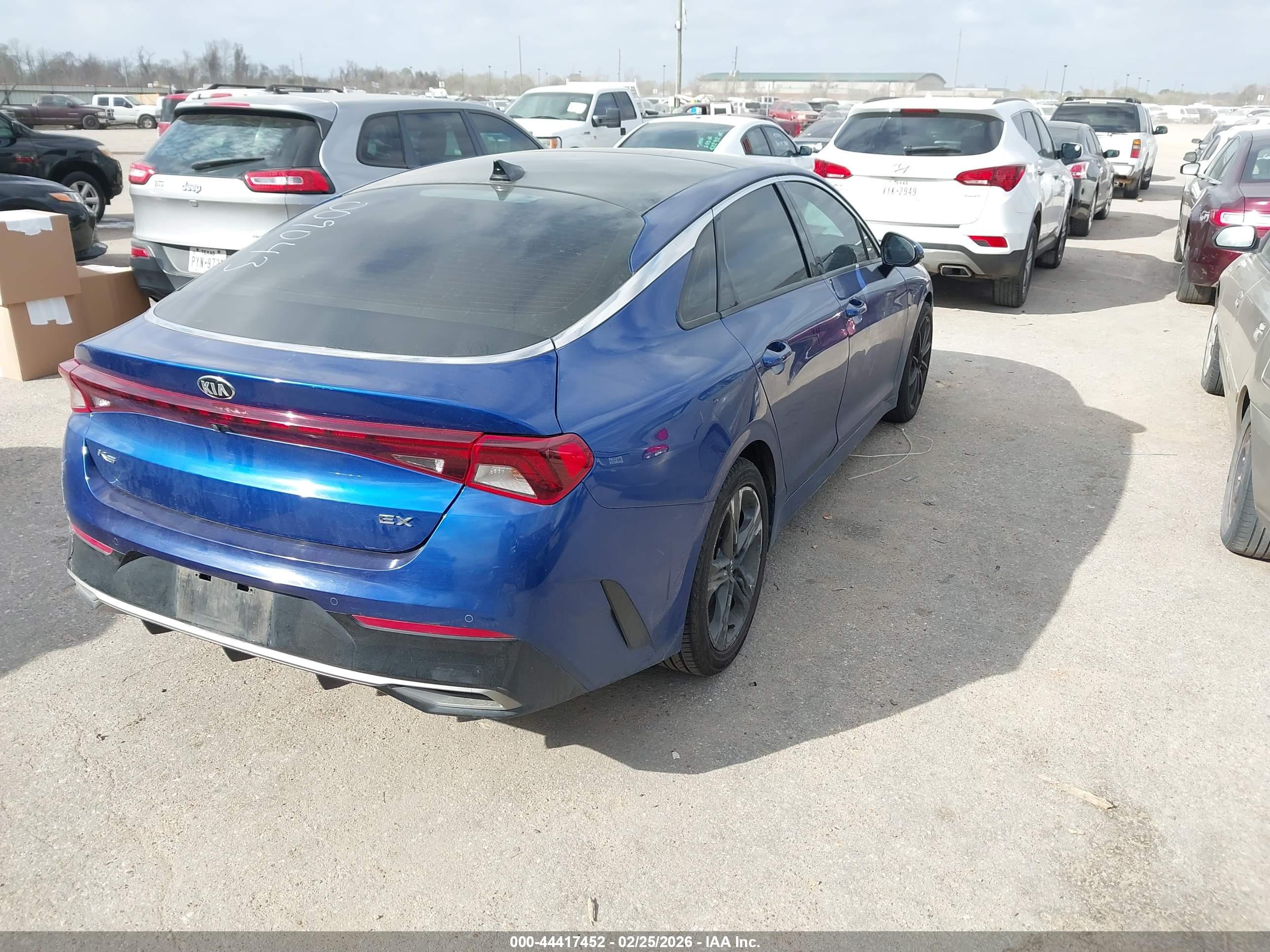 KIA K5 image 4