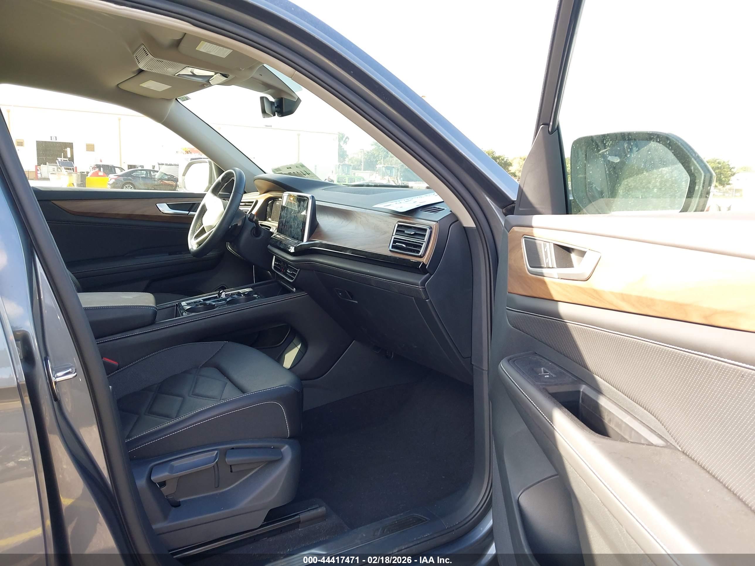 VOLKSWAGEN ATLAS image 5