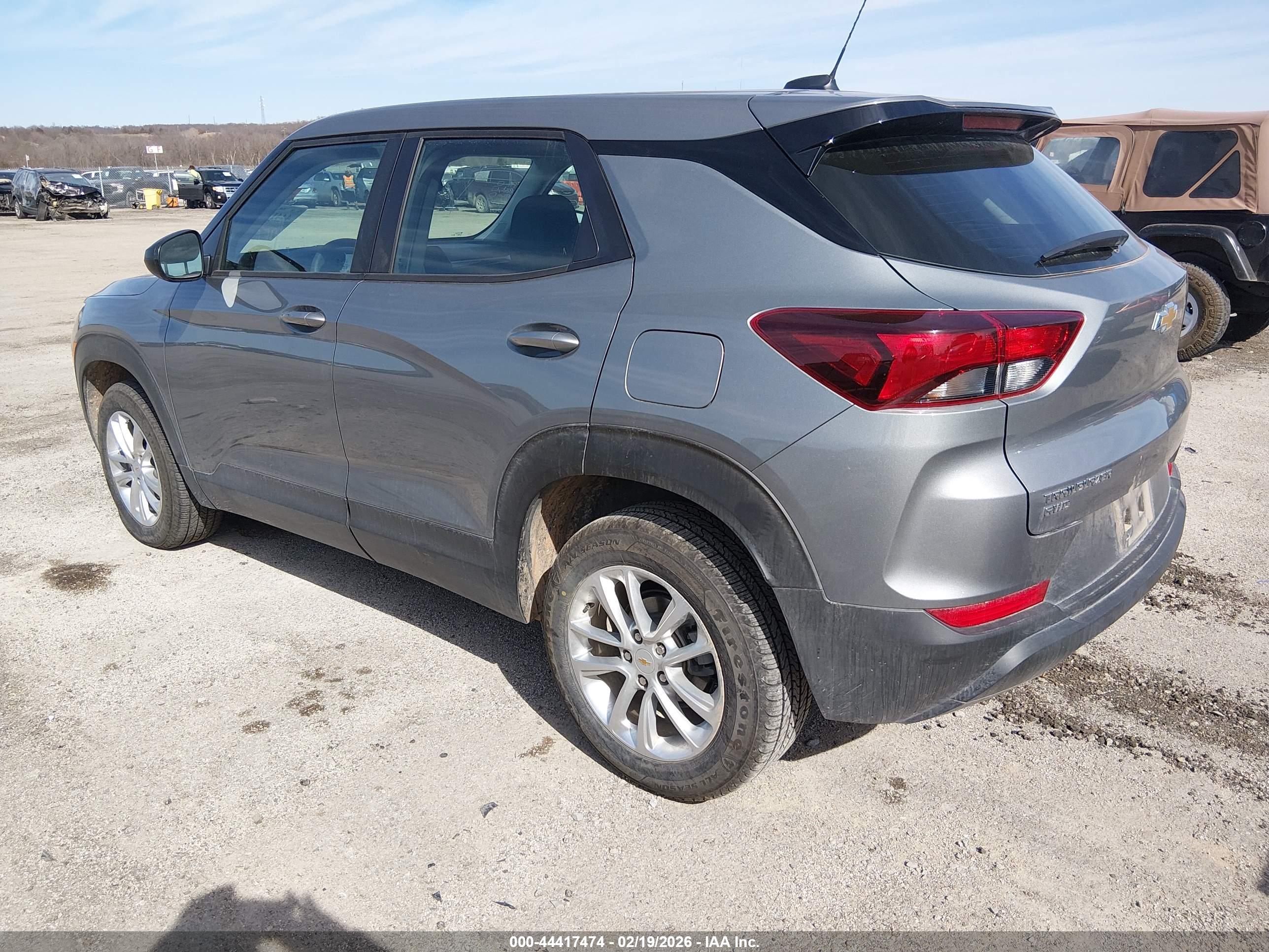 CHEVROLET TRAILBLAZER image 3