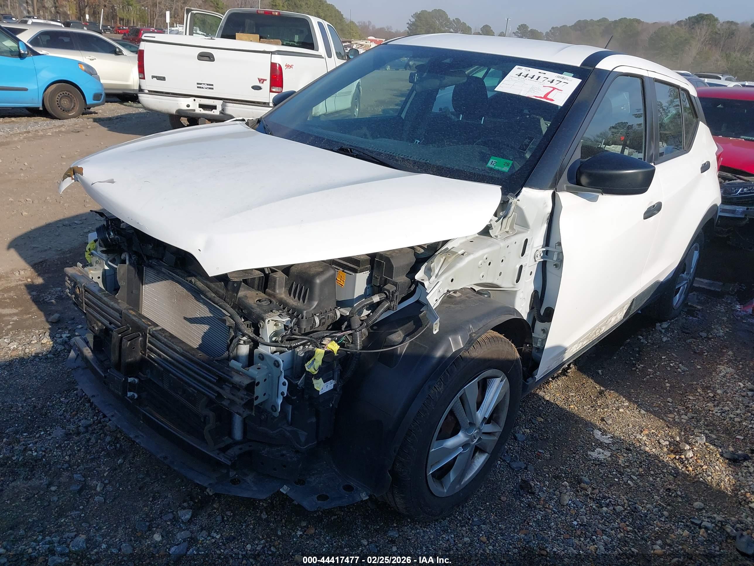 NISSAN KICKS image 2