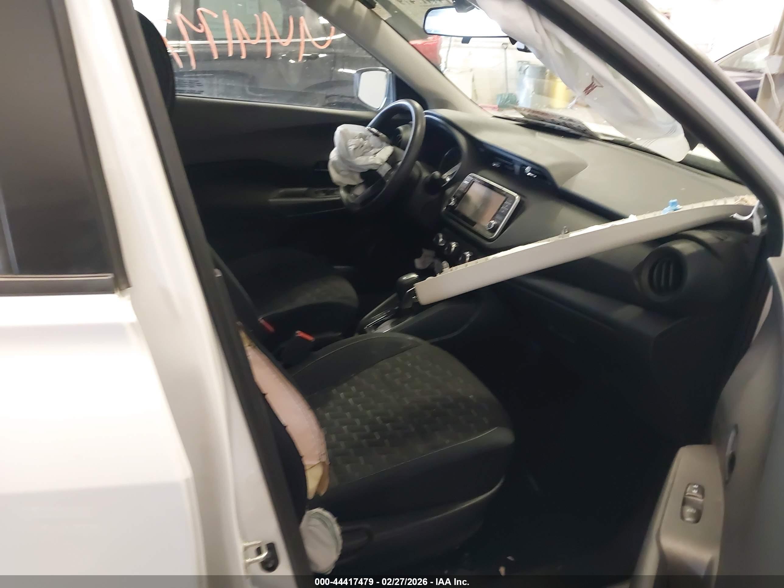 NISSAN KICKS image 5