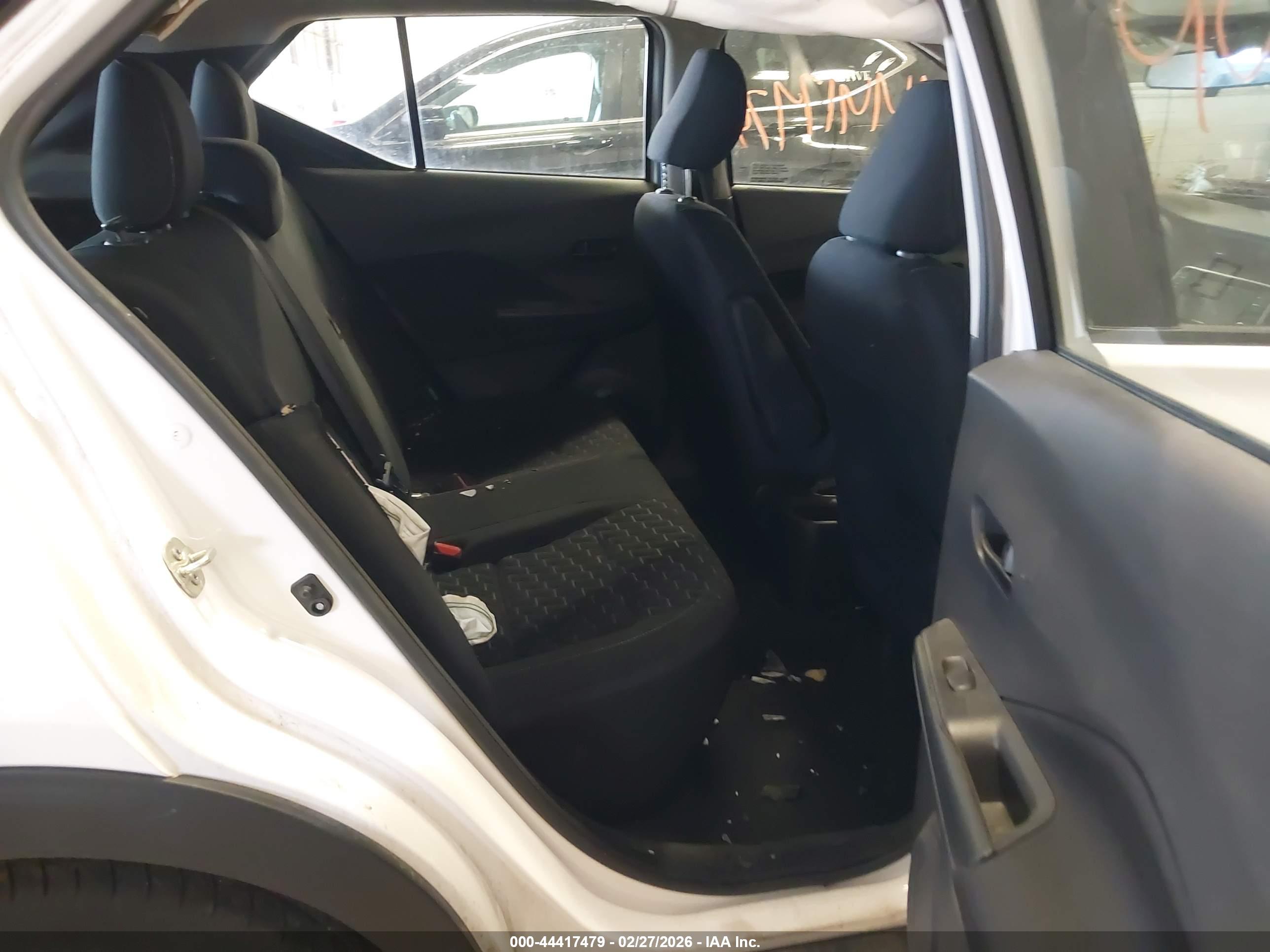 NISSAN KICKS image 8
