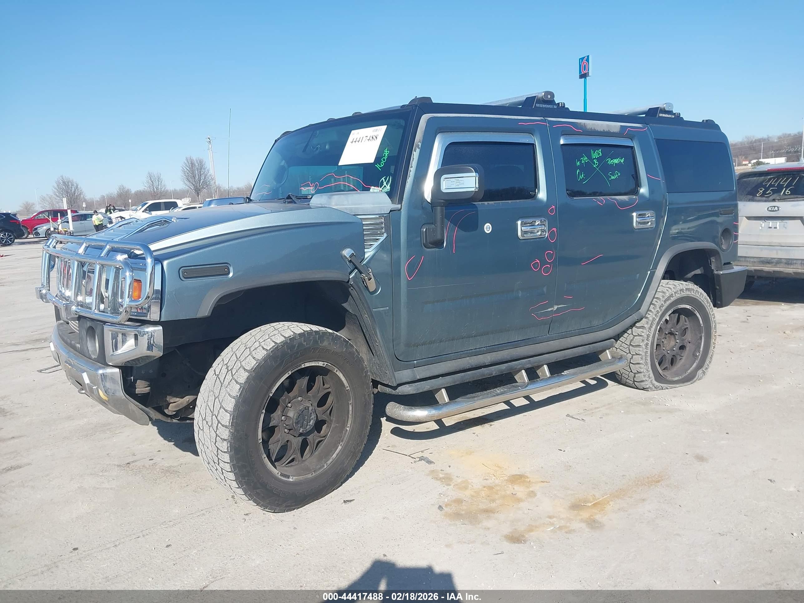 HUMMER H2 image 2