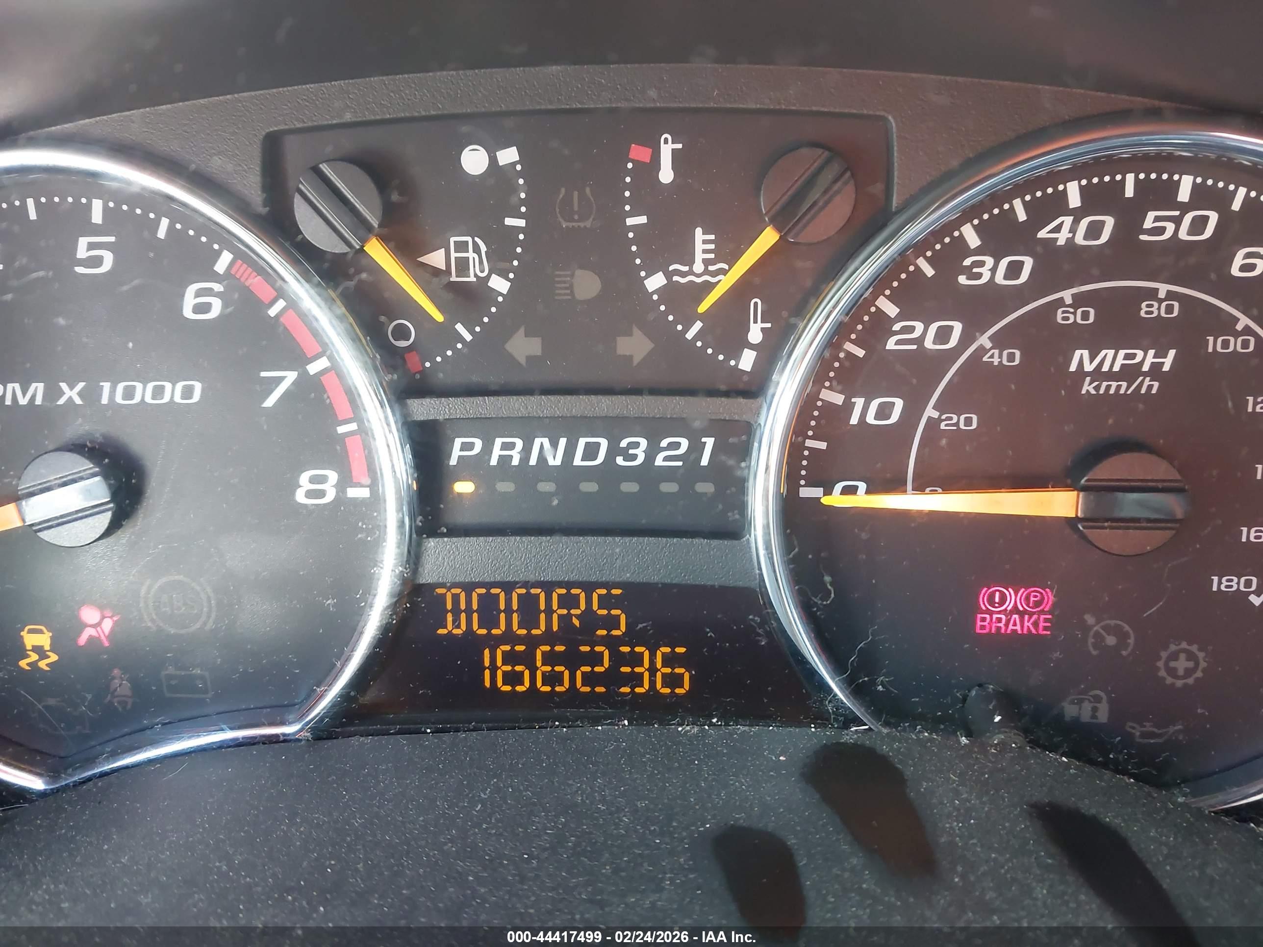 CHEVROLET COLORADO image 7