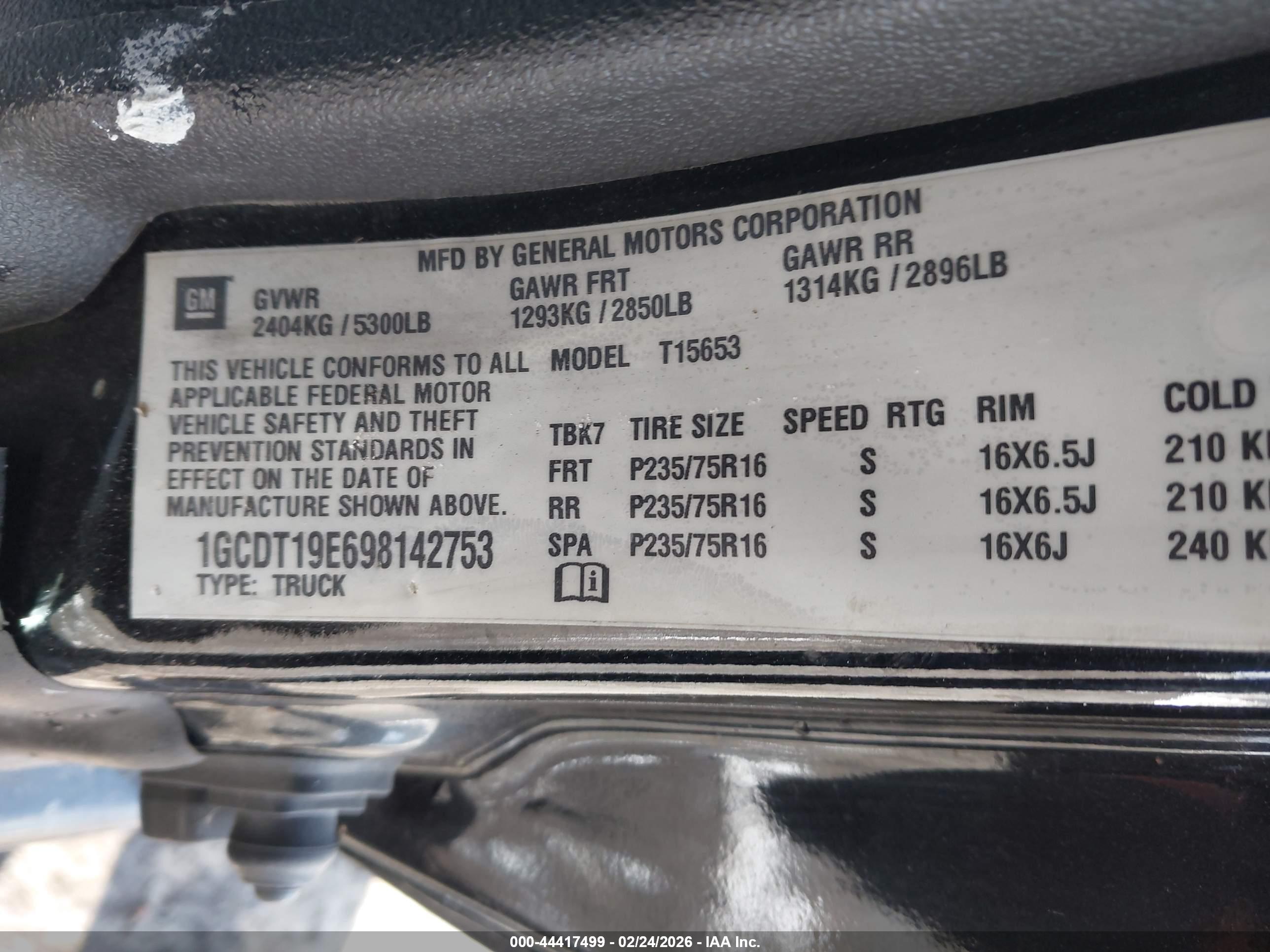 CHEVROLET COLORADO image 9
