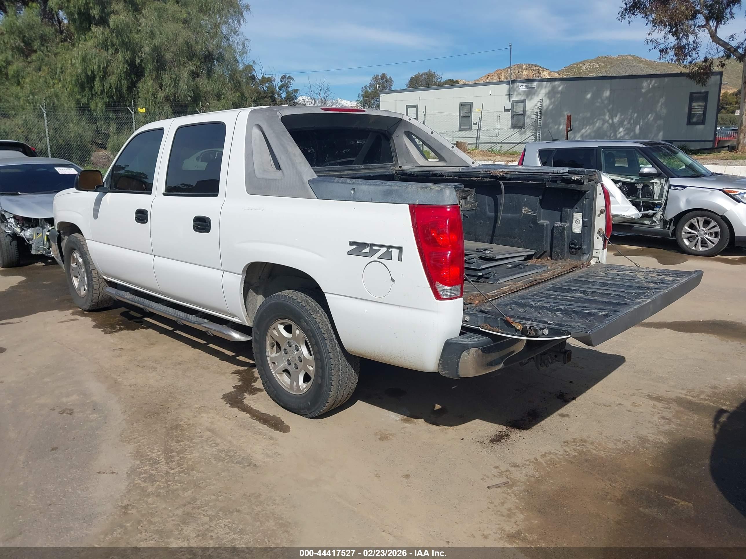 CHEVROLET AVALANCHE image 3